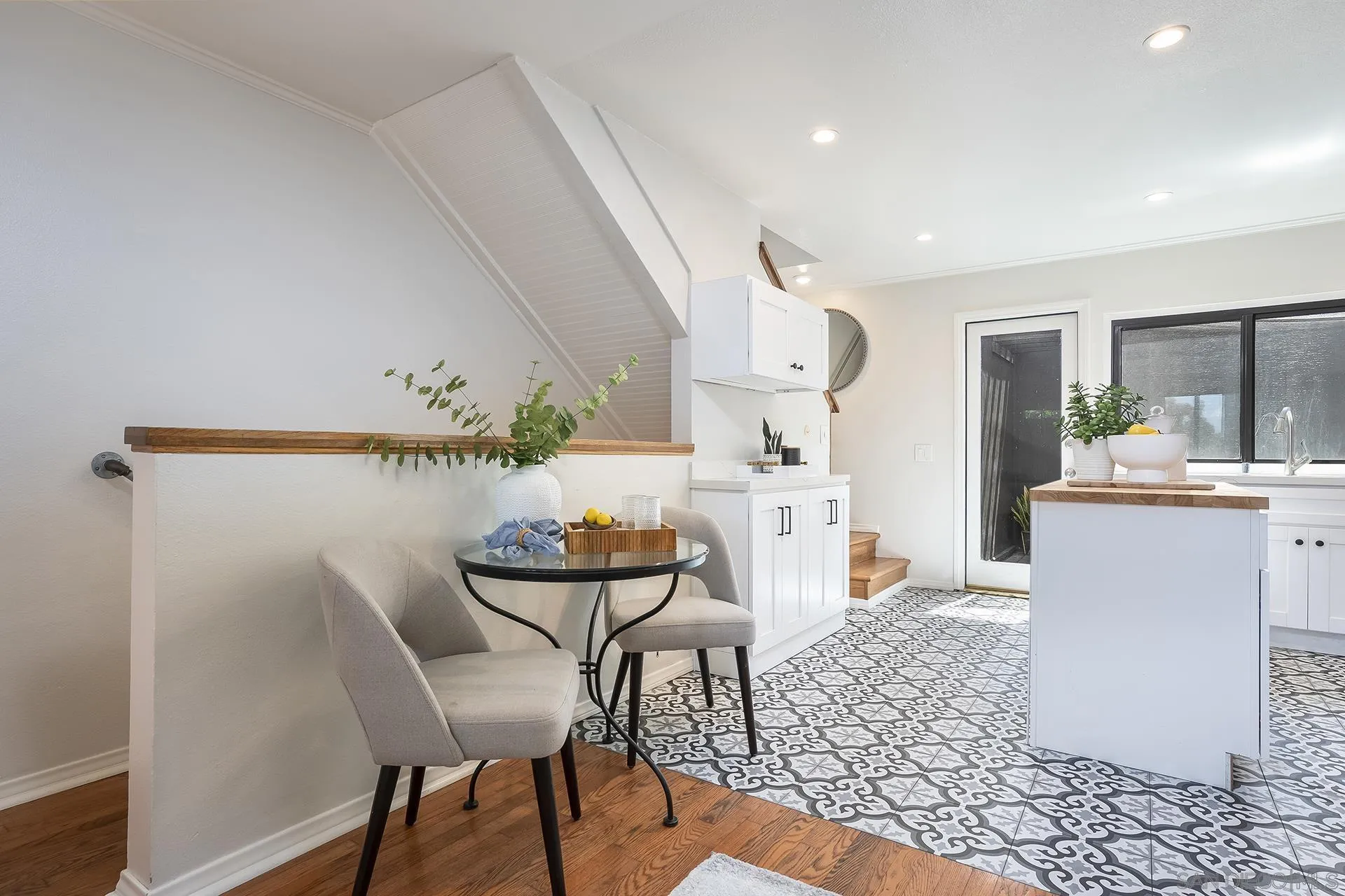 2232 Caminito Pajarito Unit 112