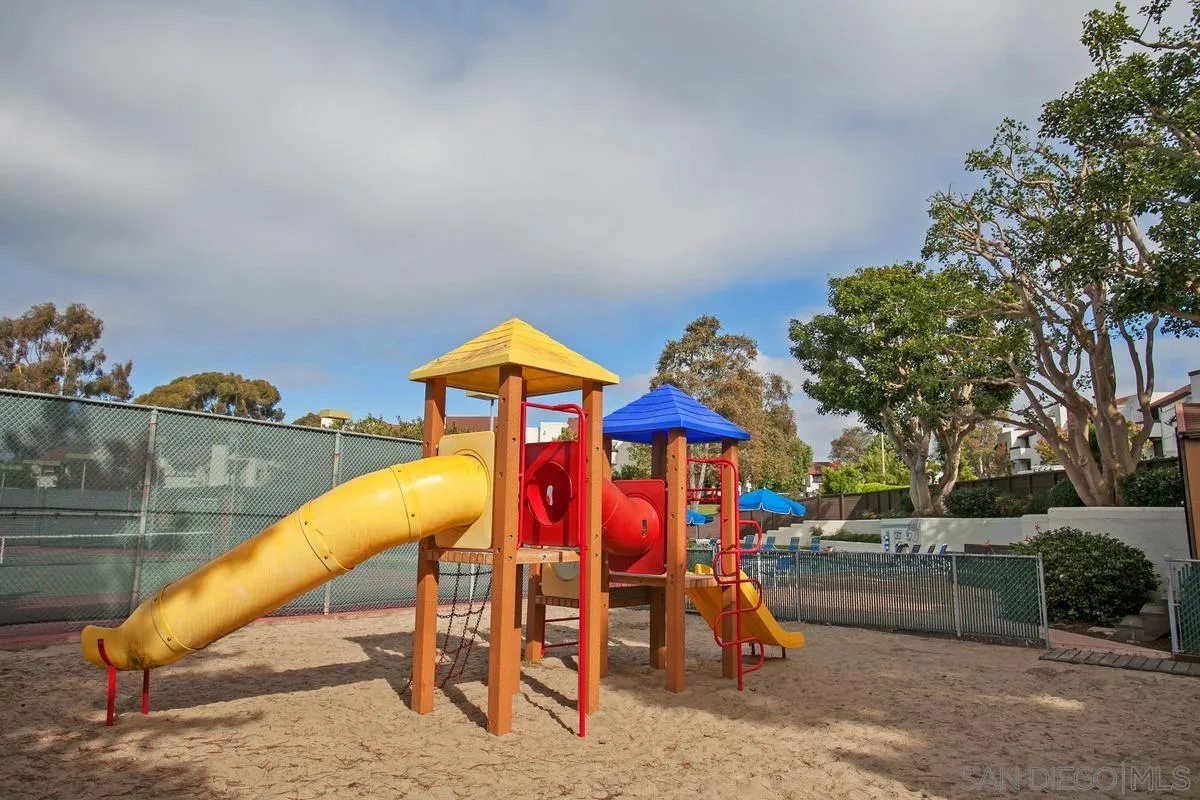 2232 Caminito Pajarito Unit 112