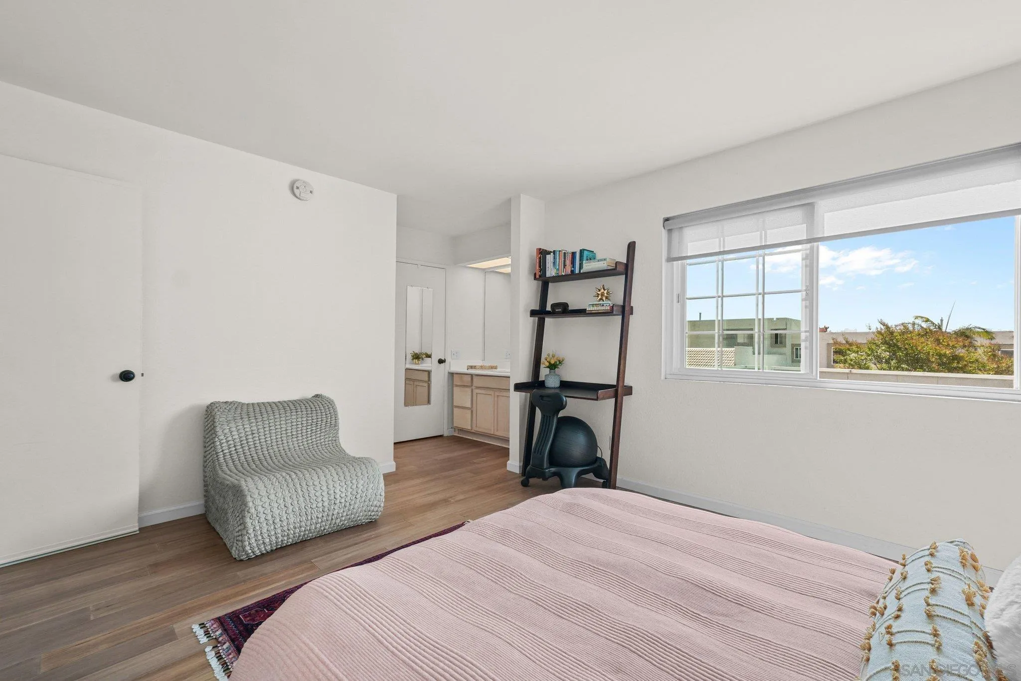 5430 Linda Vista Unit 30