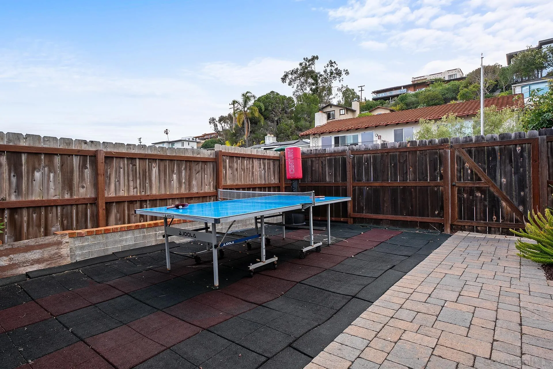 3115 Russell
