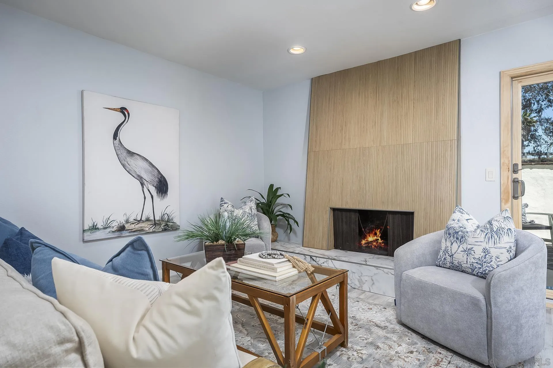4242 Loma Riviera