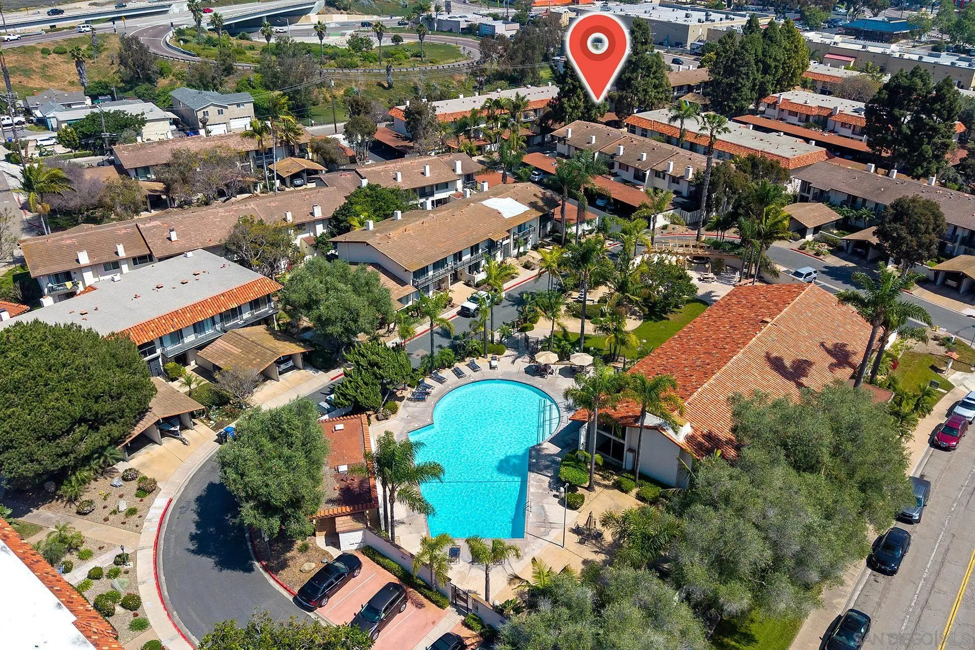 4242 Loma Riviera