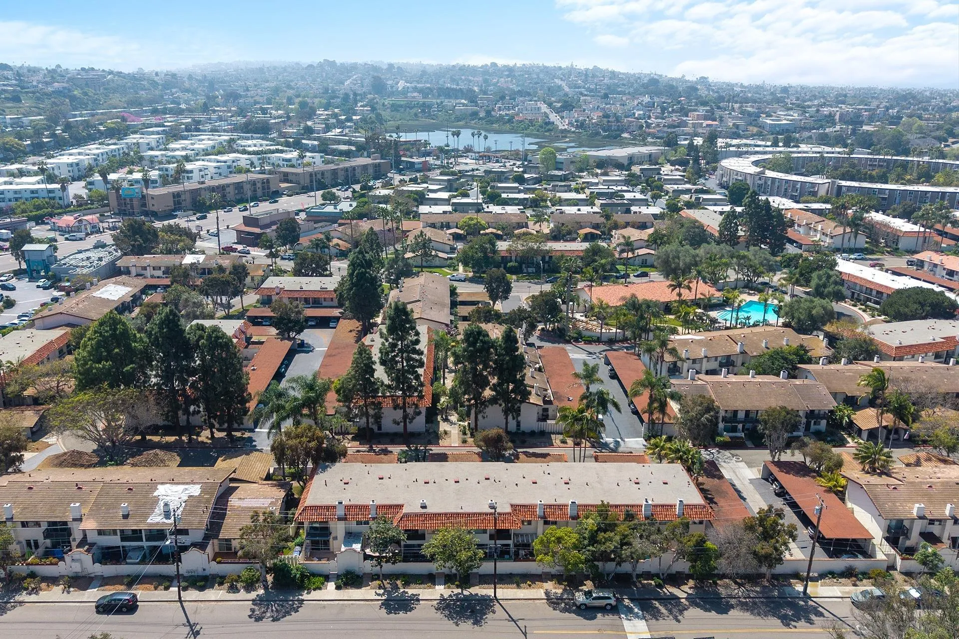 4242 Loma Riviera