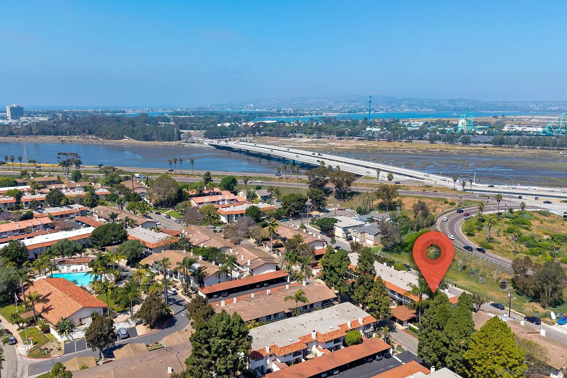 4242 Loma Riviera