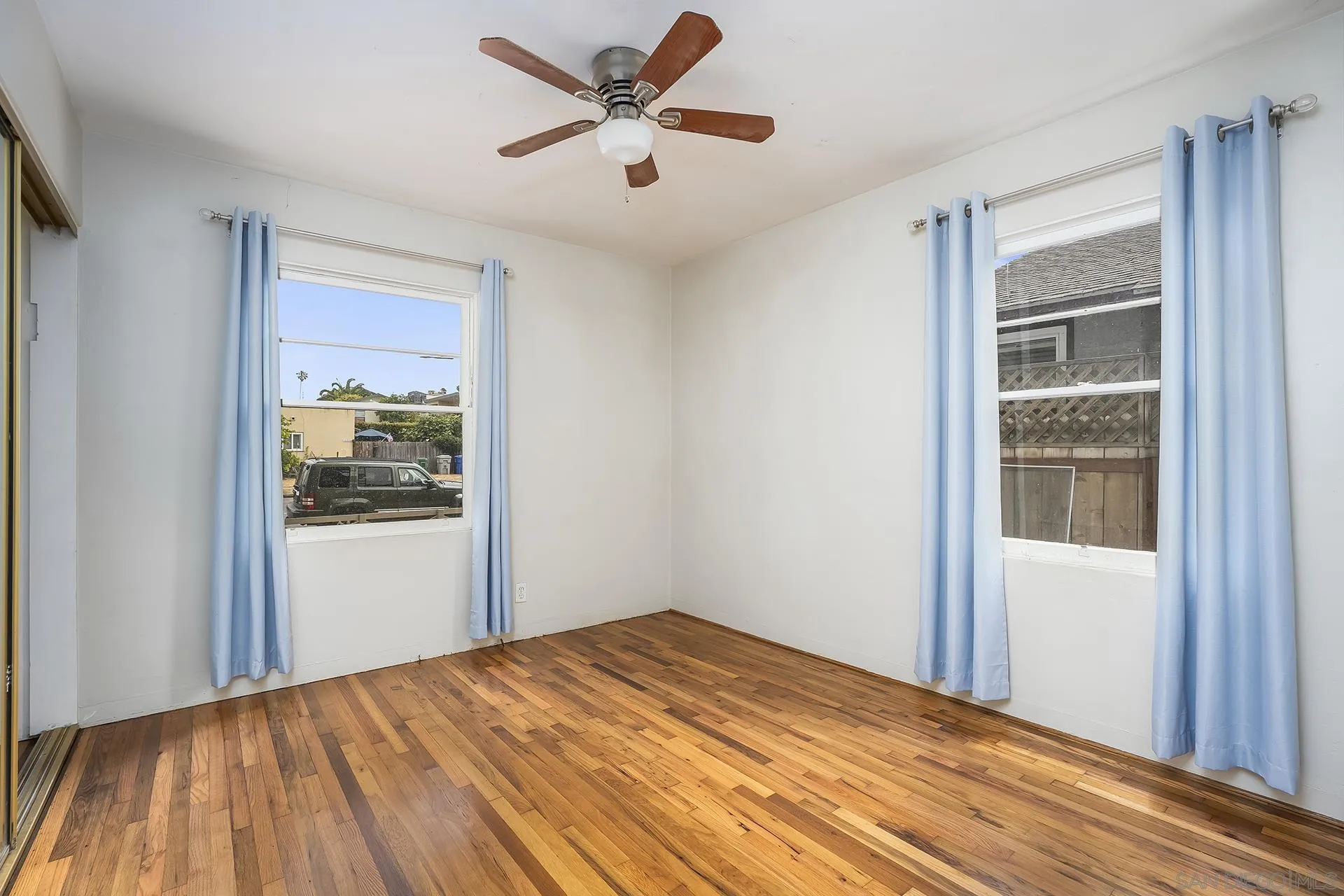1537 Sunset Cliffs