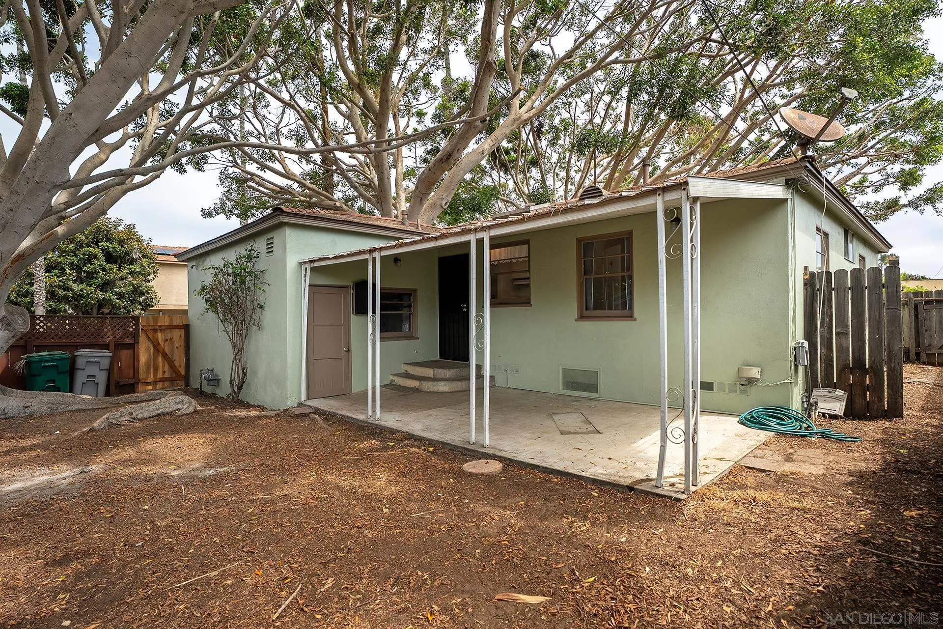 1537 Sunset Cliffs