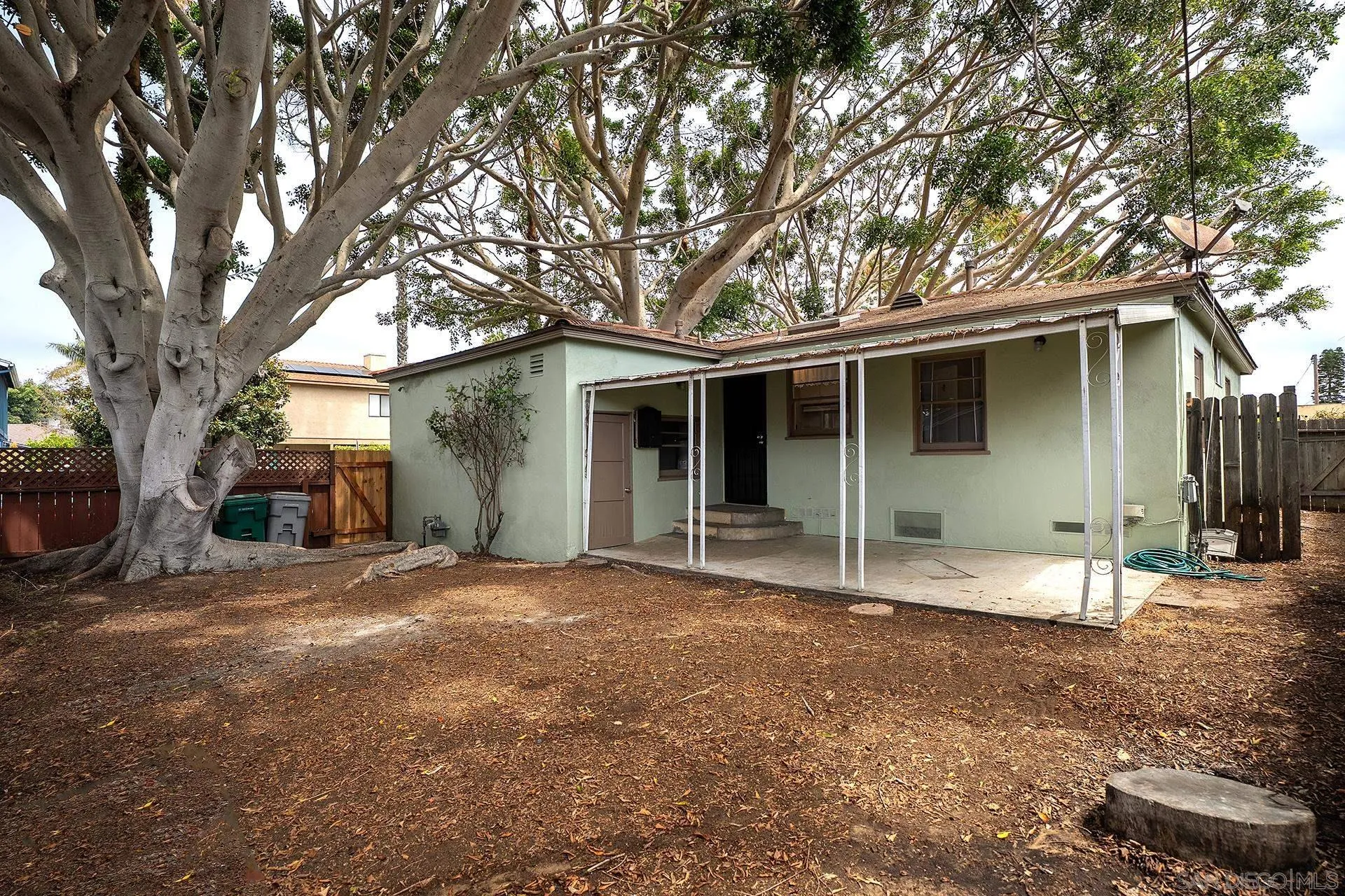 1537 Sunset Cliffs