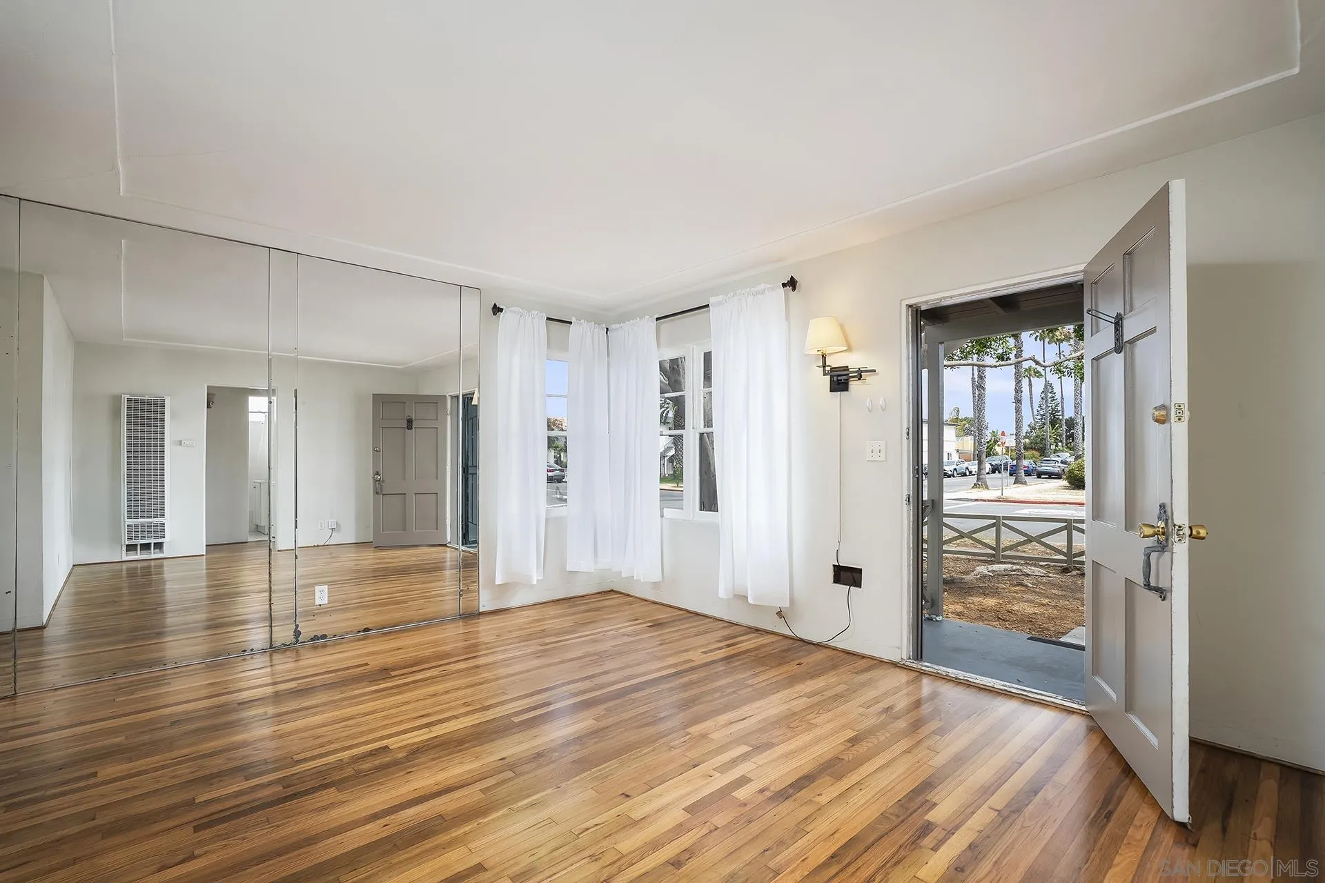 1537 Sunset Cliffs