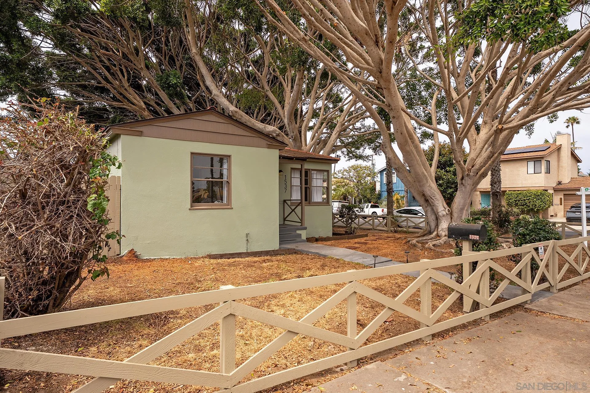 1537 Sunset Cliffs