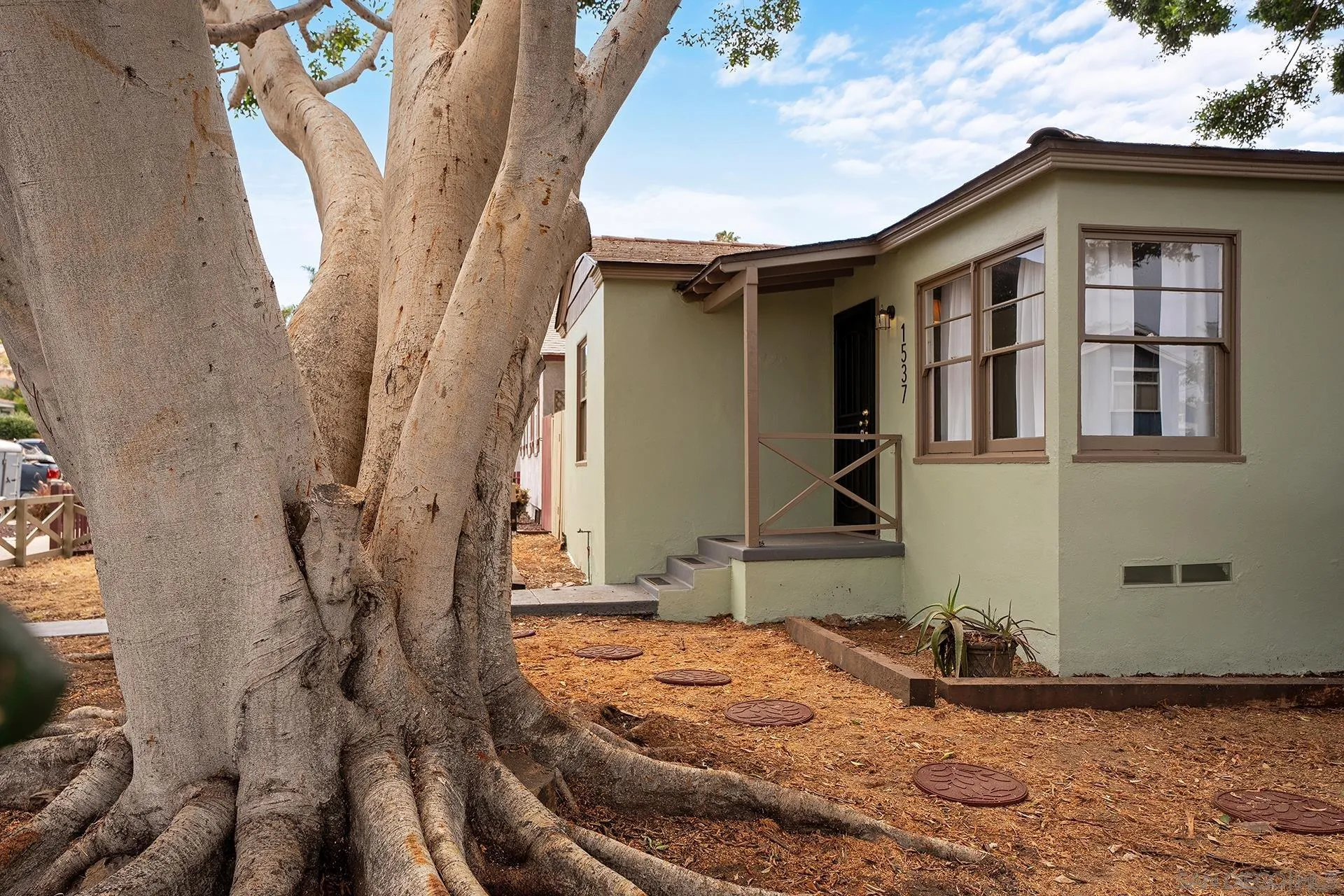 1537 Sunset Cliffs