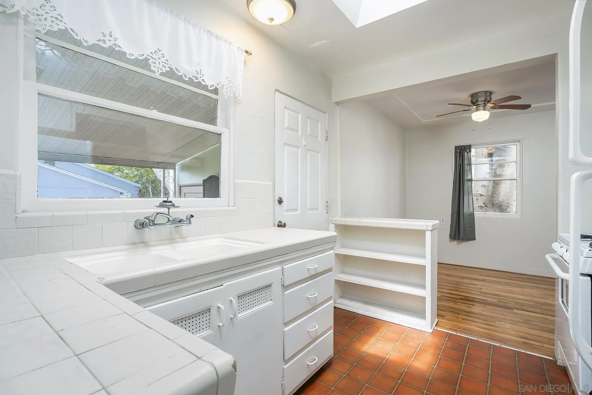1537 Sunset Cliffs