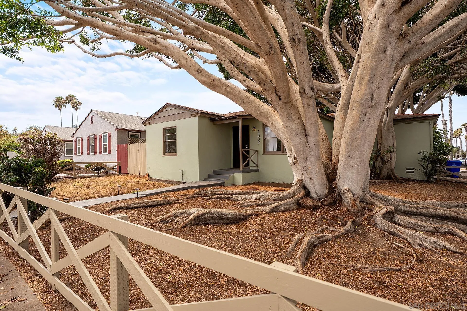 1537 Sunset Cliffs