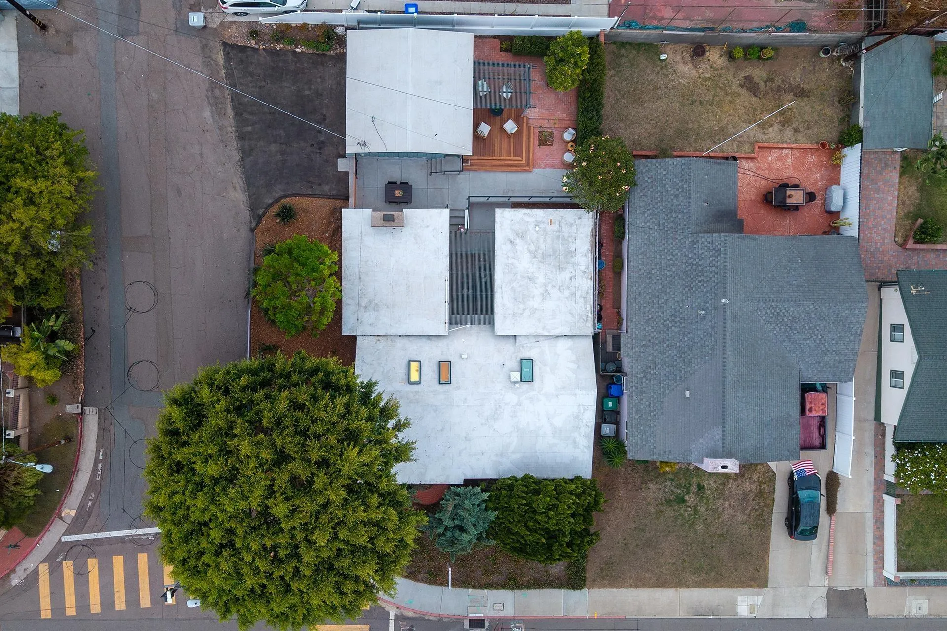 2204 Rosecrans