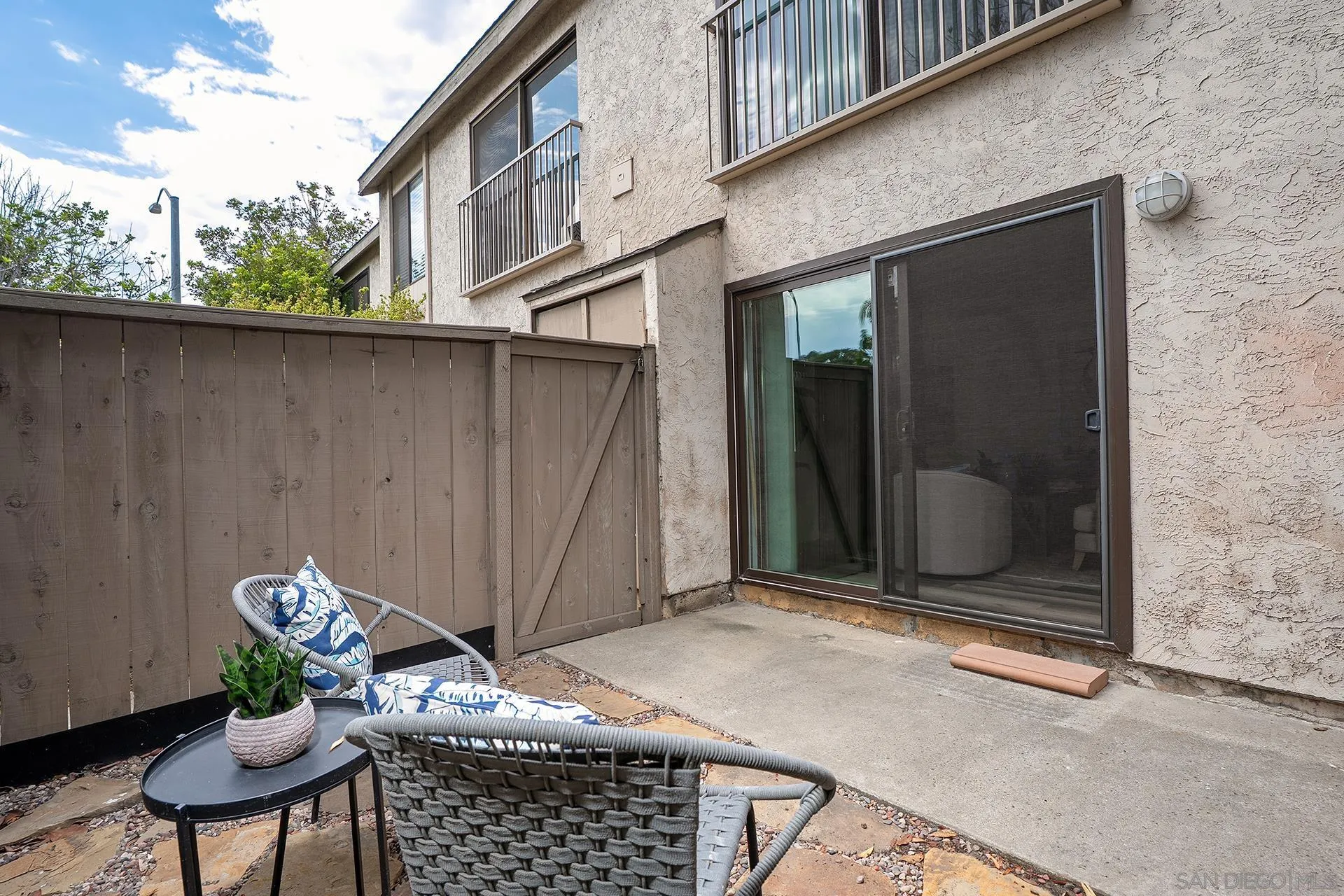2388 Grand