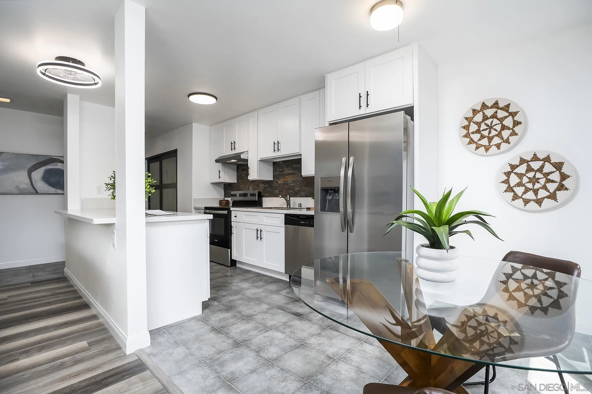 2388 Grand