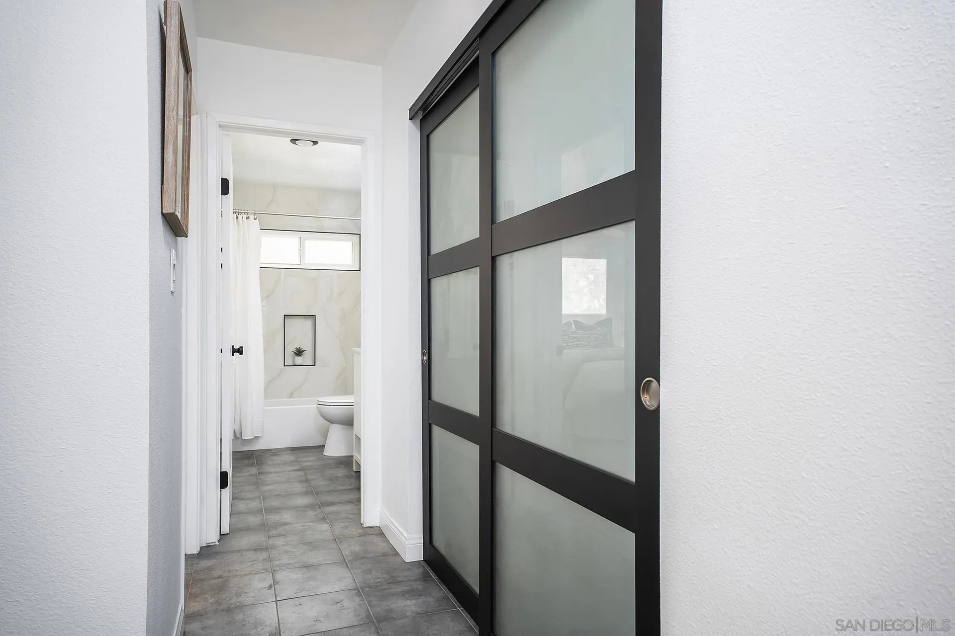 2388 Grand