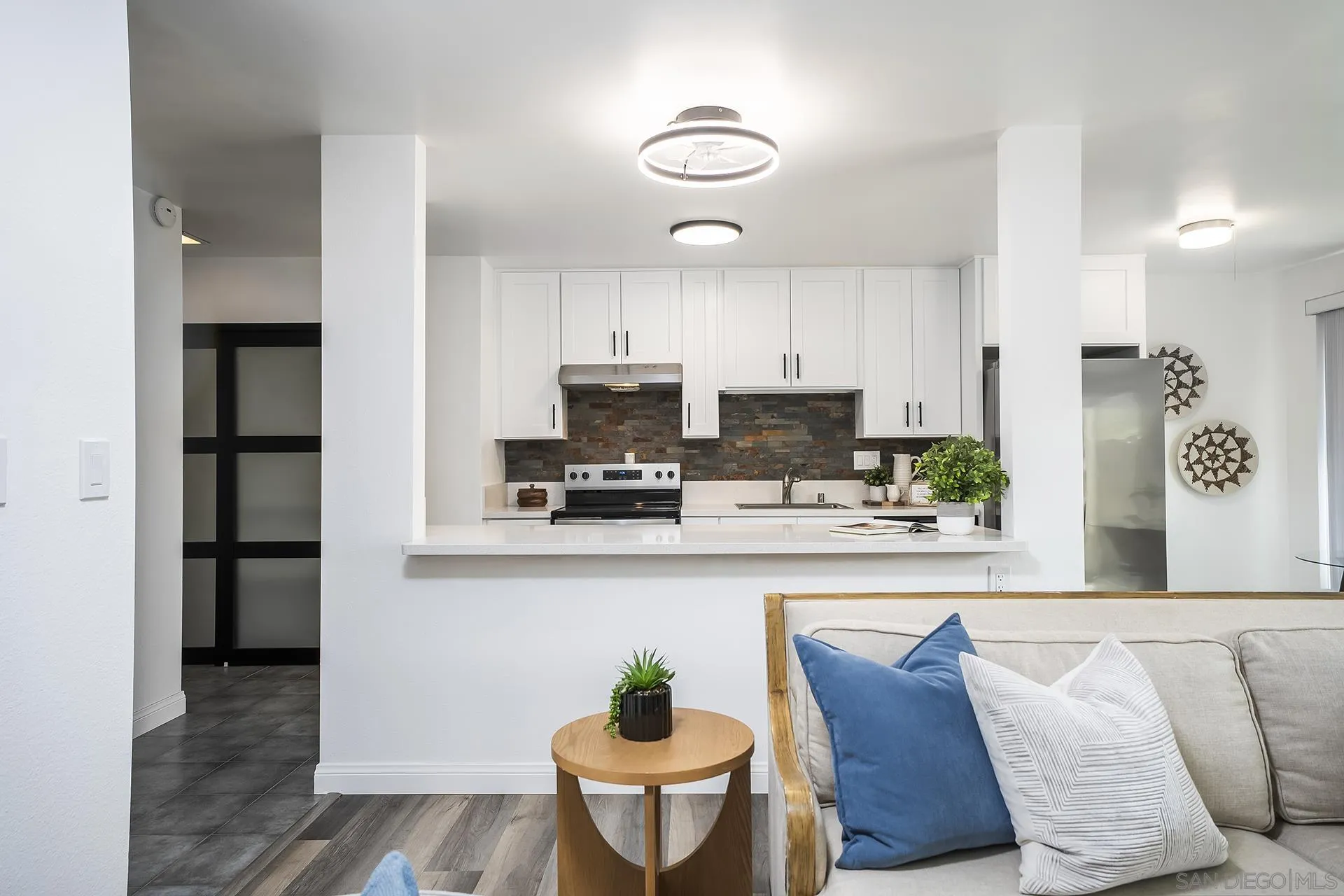 2388 Grand