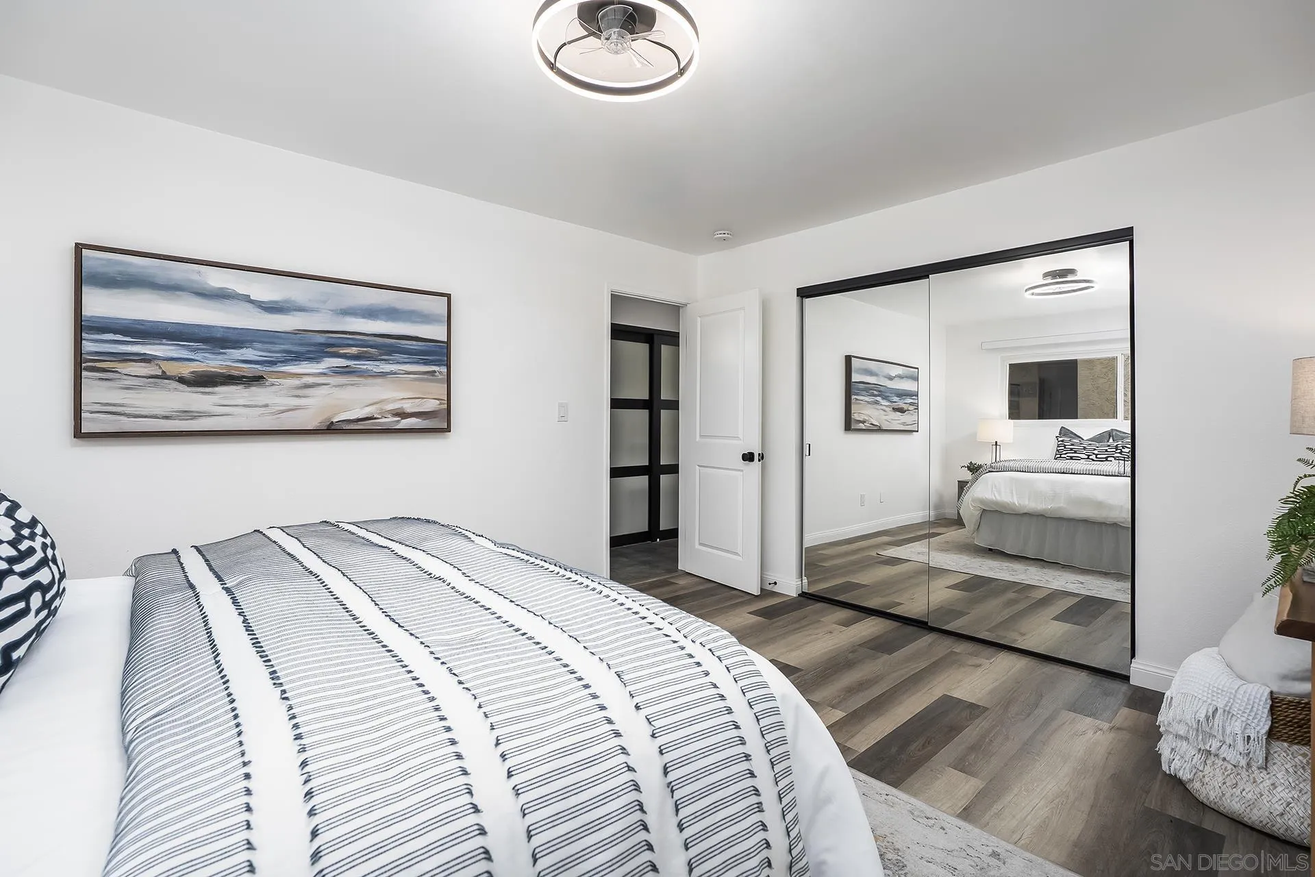 2388 Grand