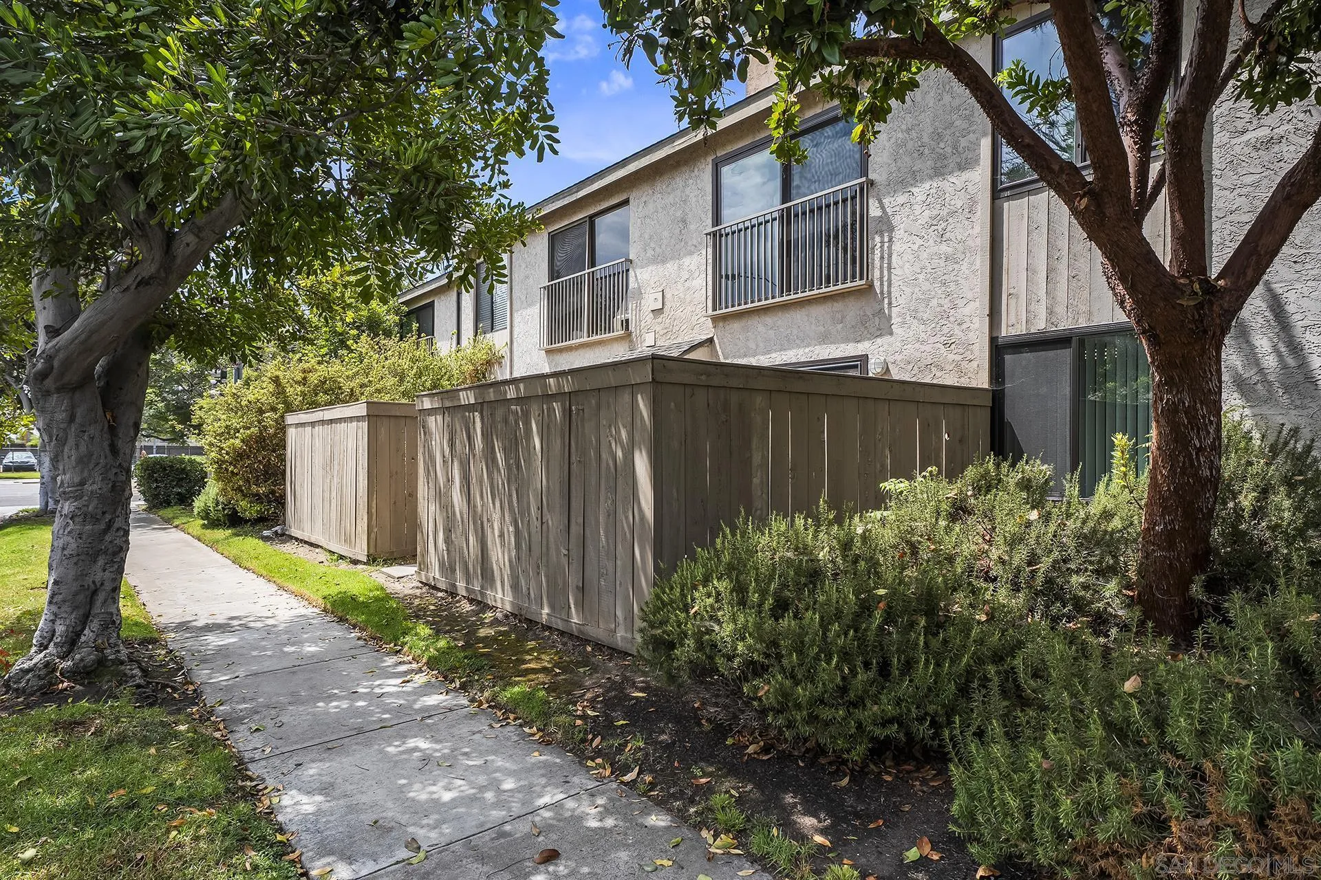 2388 Grand