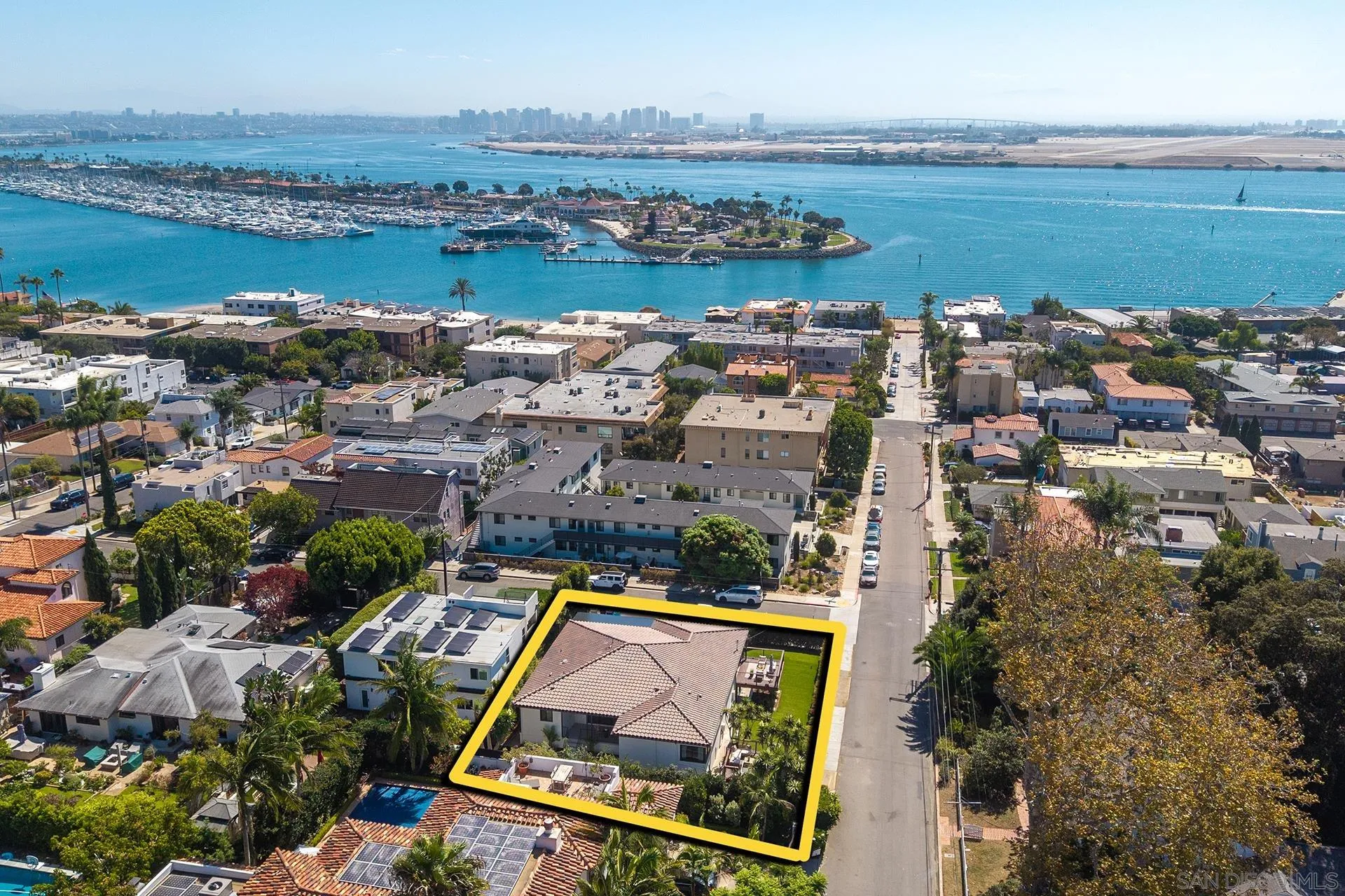 350 San Elijo