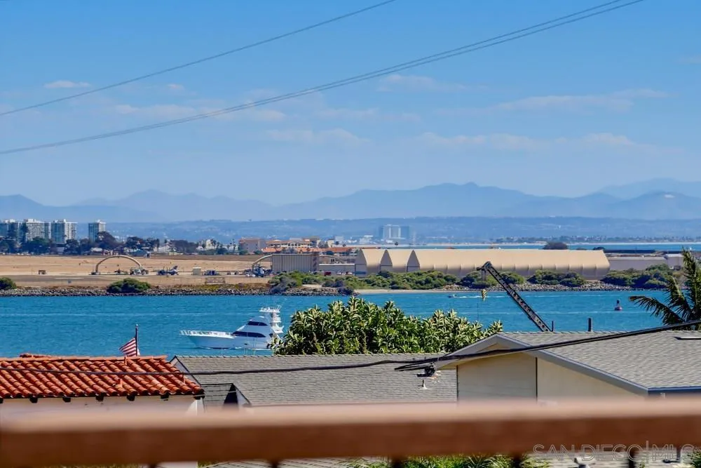 350 San Elijo