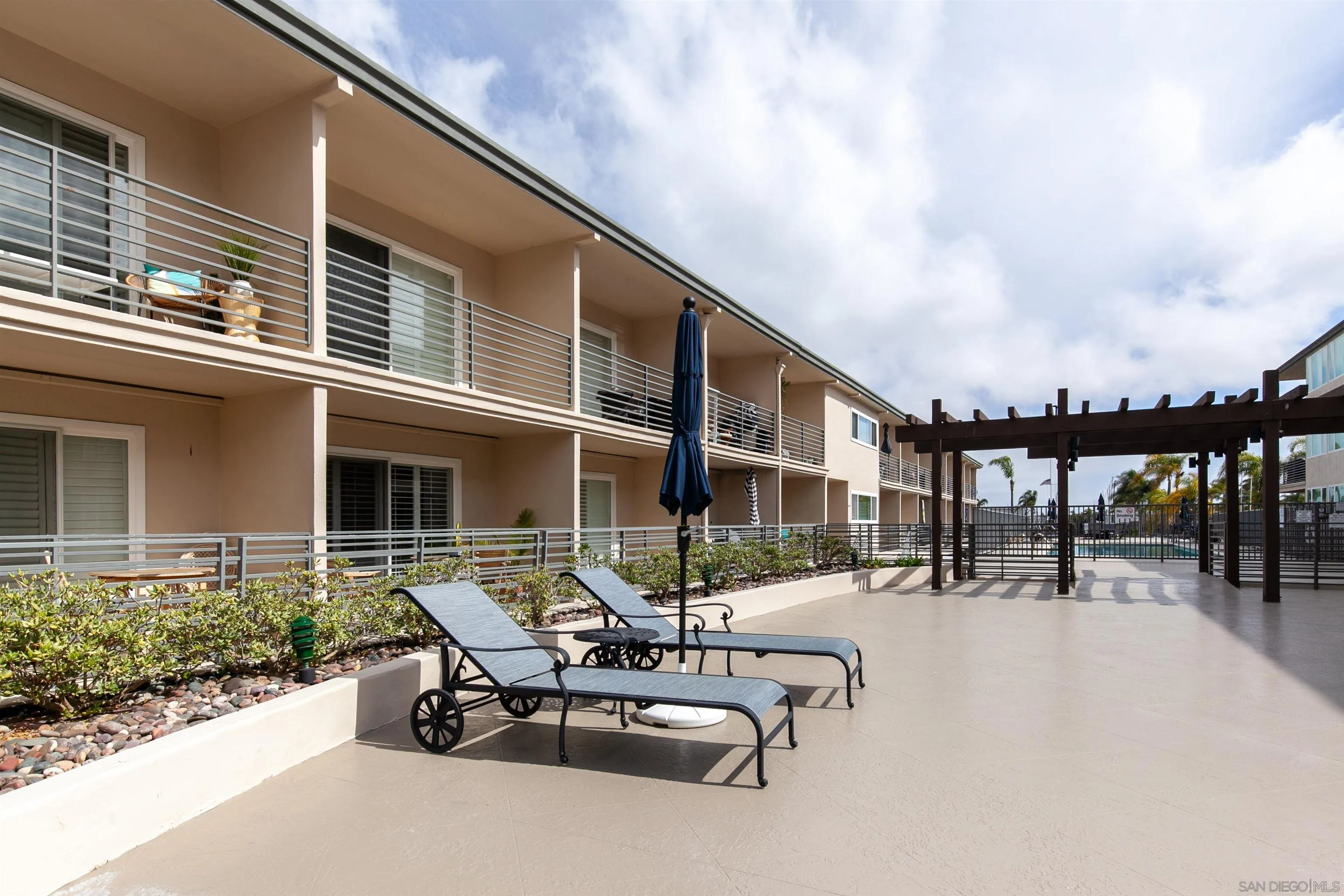 1021 Scott Unit 107