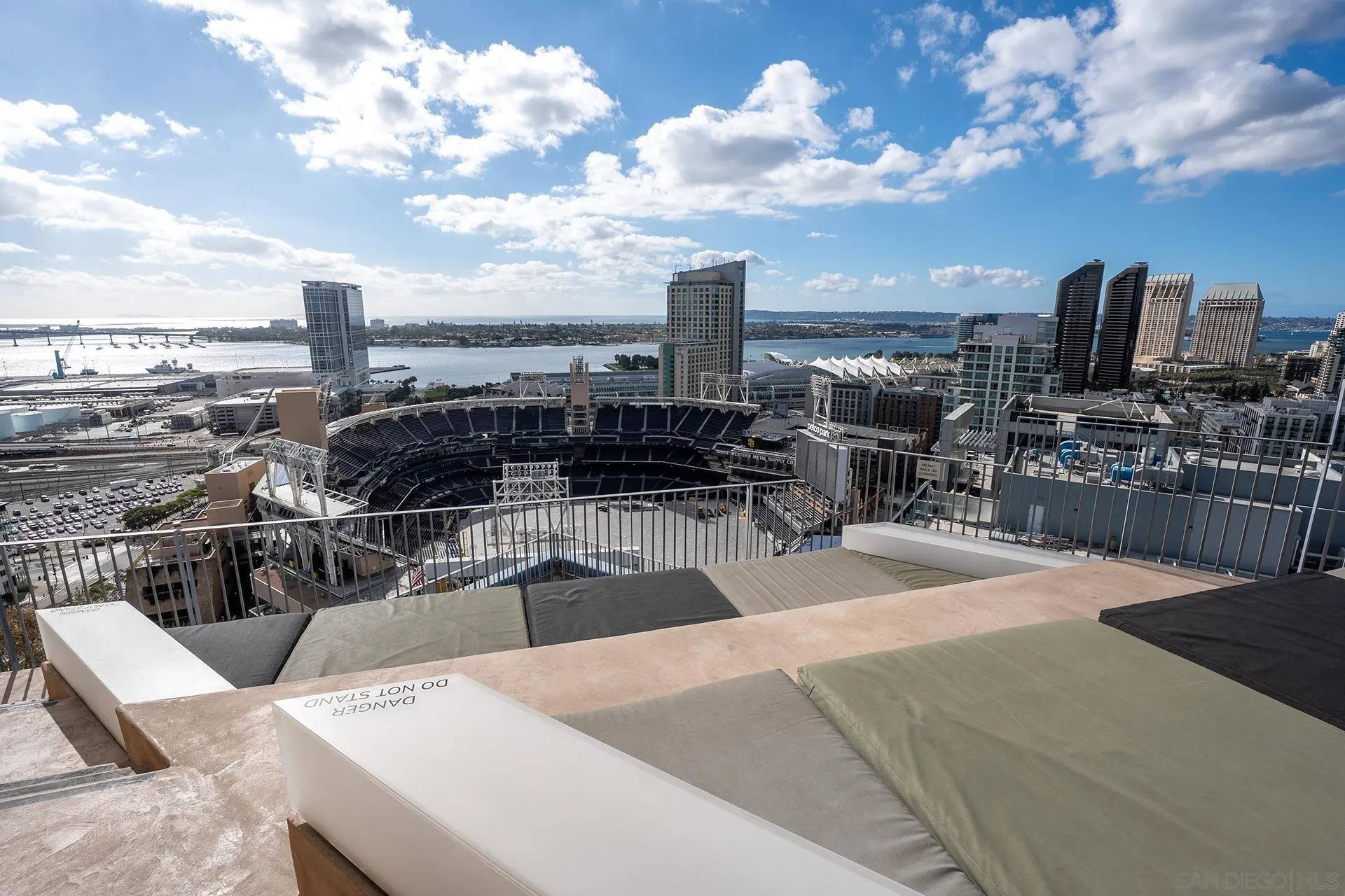 321 10th Ave Unit 2101