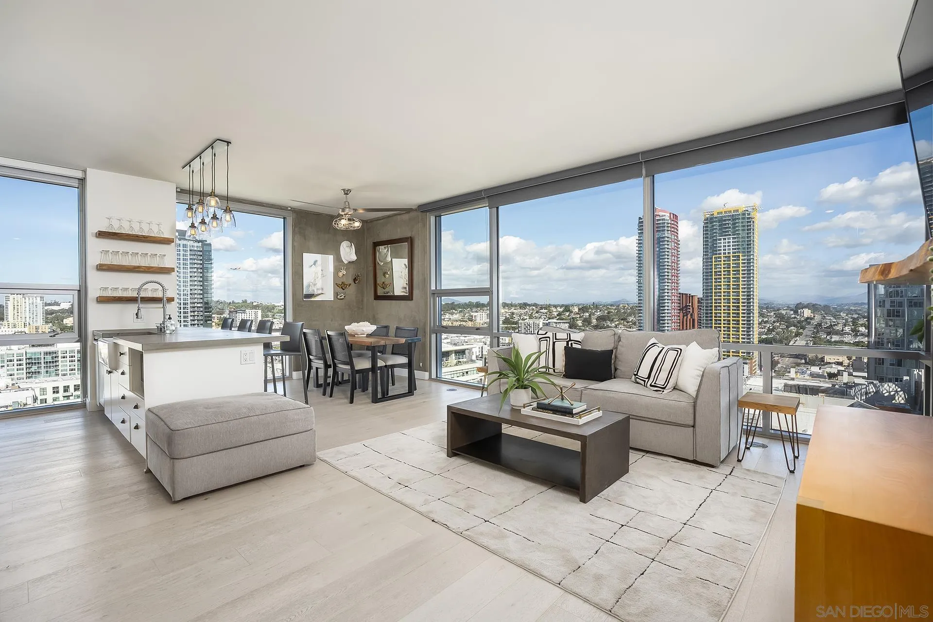 321 10th Ave Unit 2101