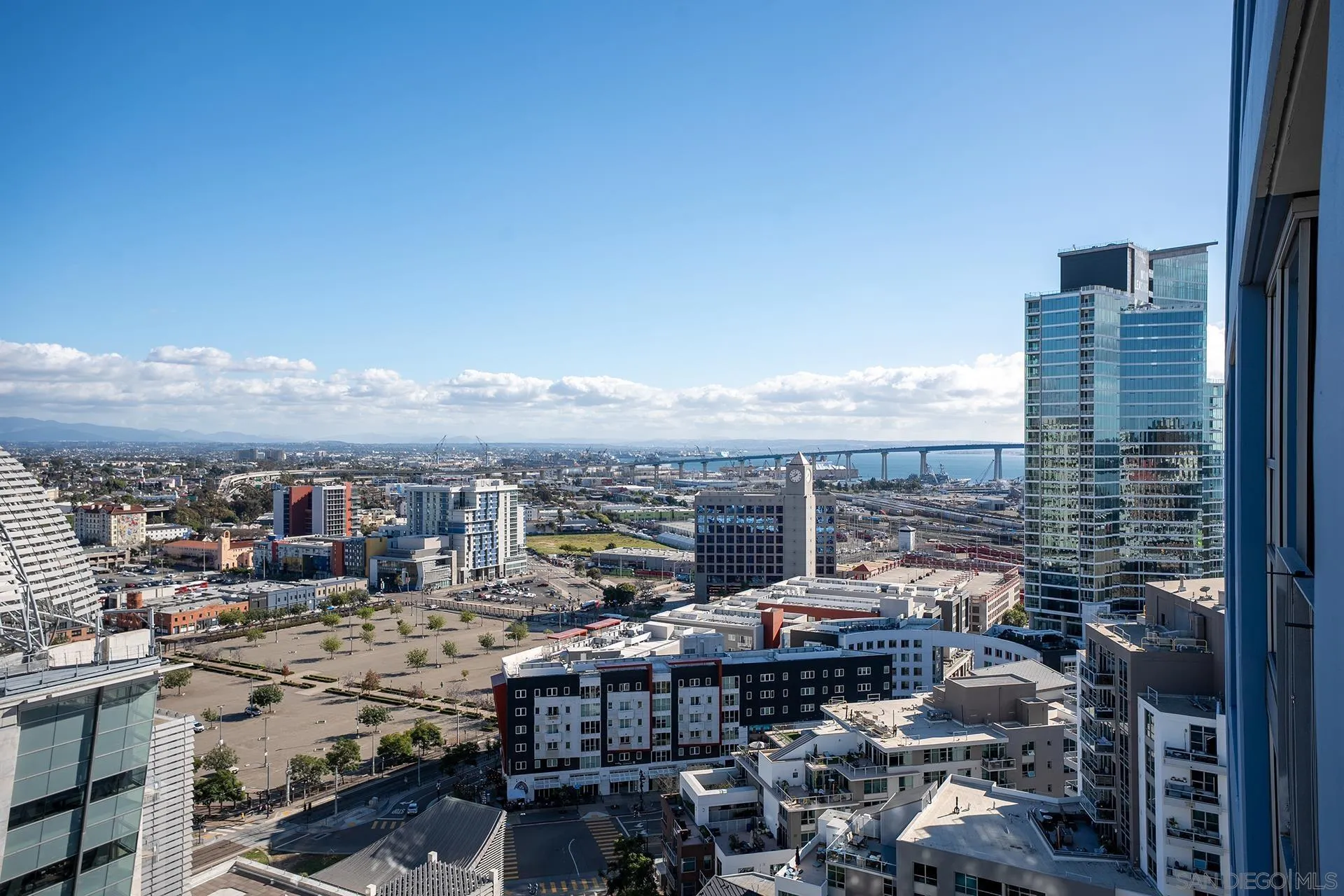 321 10th Ave Unit 2101