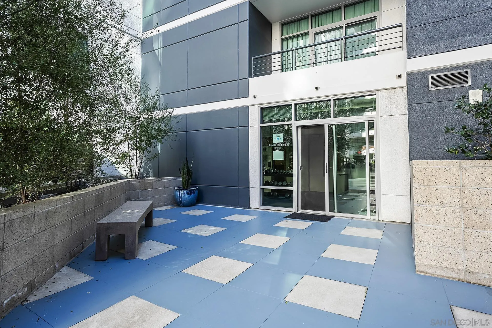 425 W Beech St Unit 327