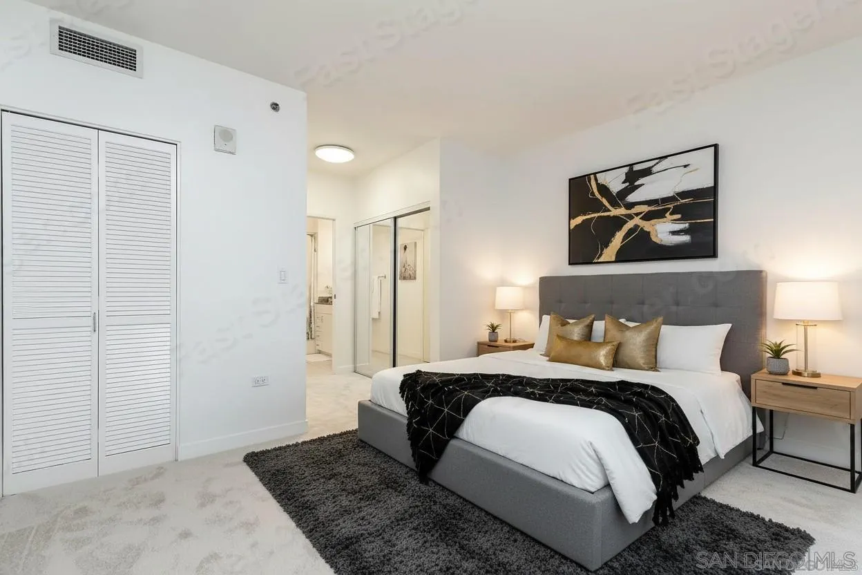 425 W Beech St Unit 327