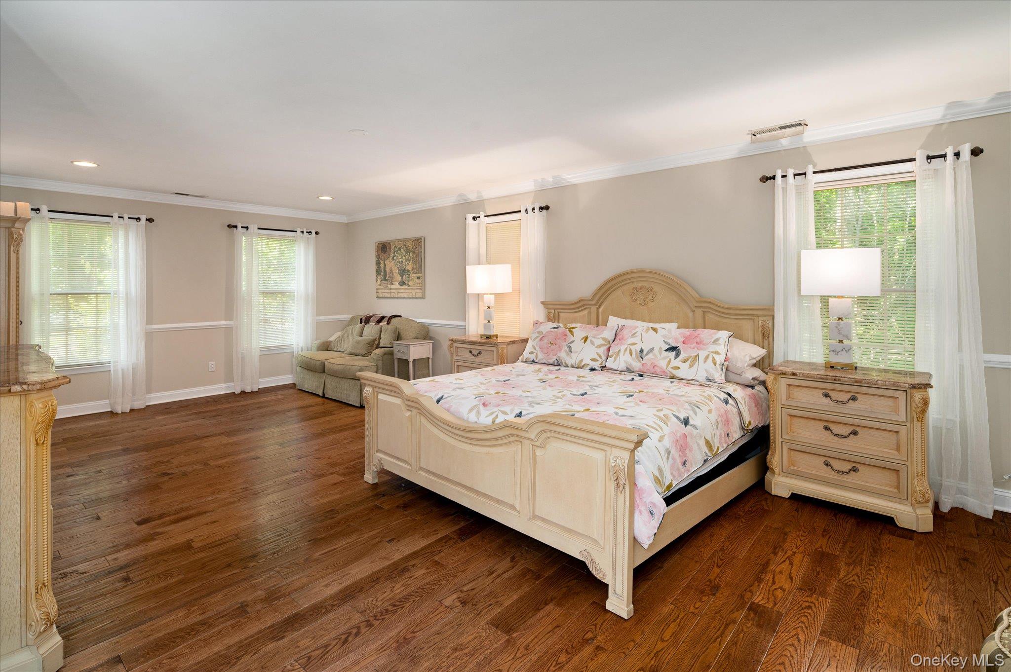 6 Theal Court