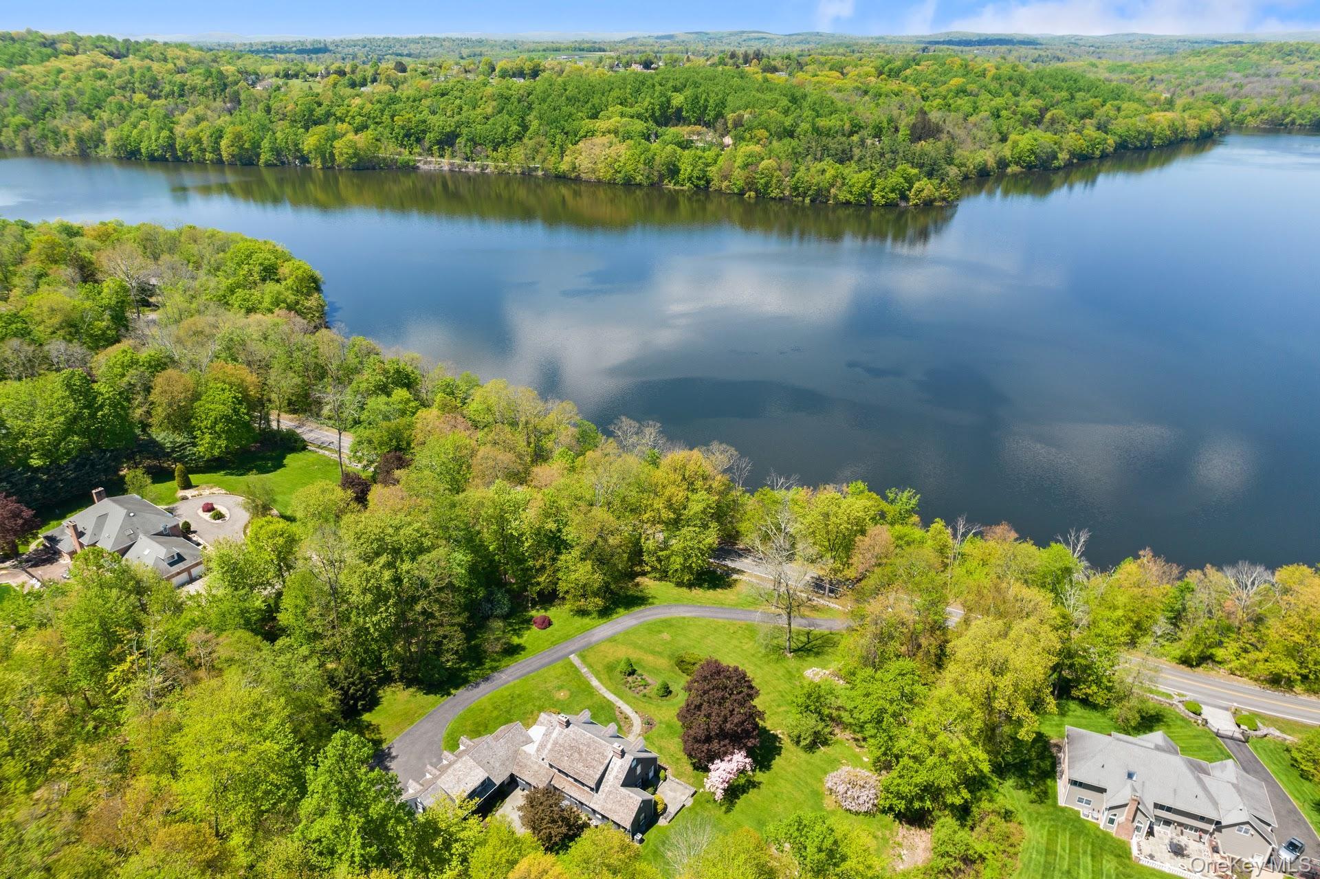 52 Lake Road