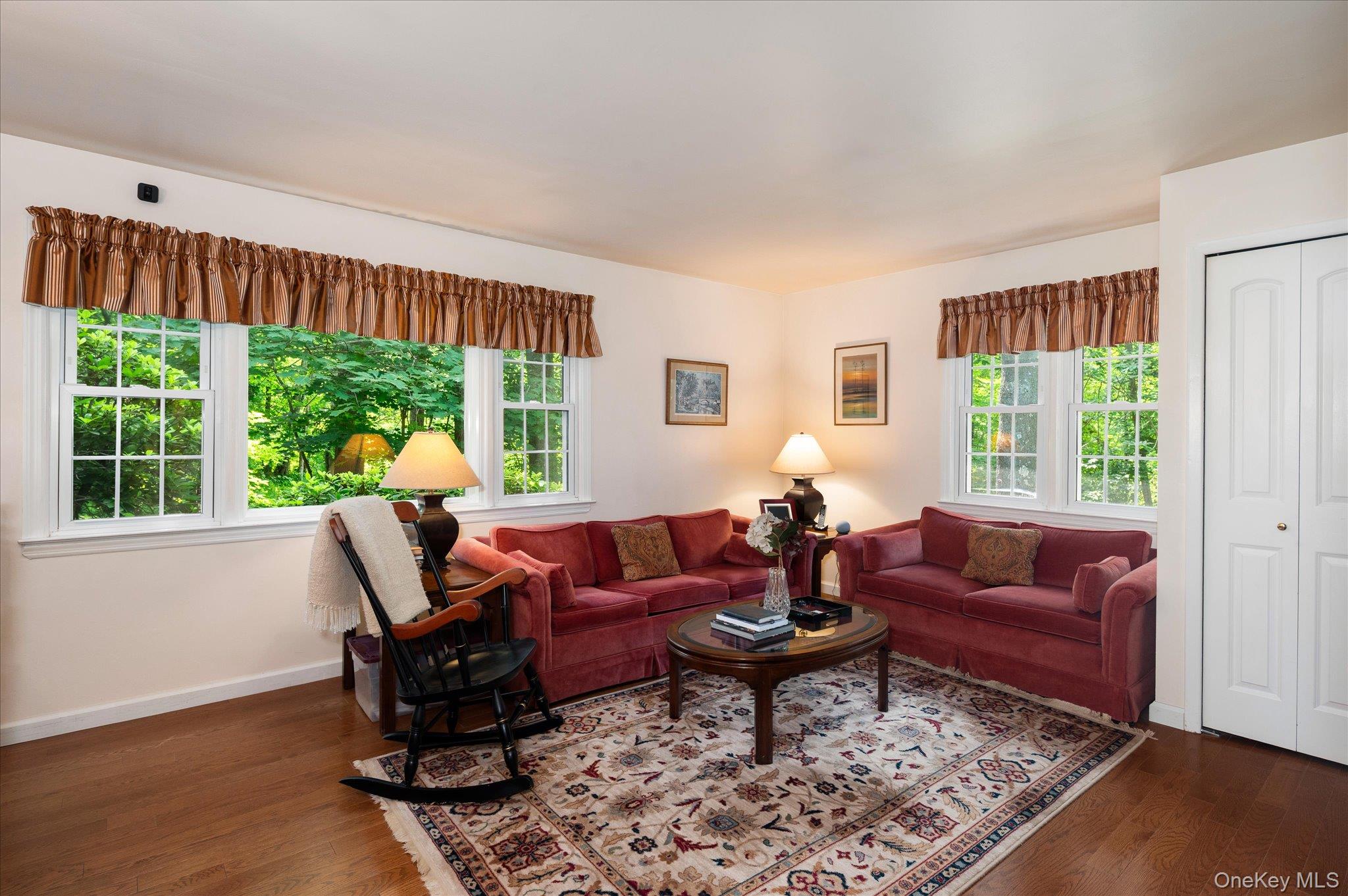 12 Lakeview Drive