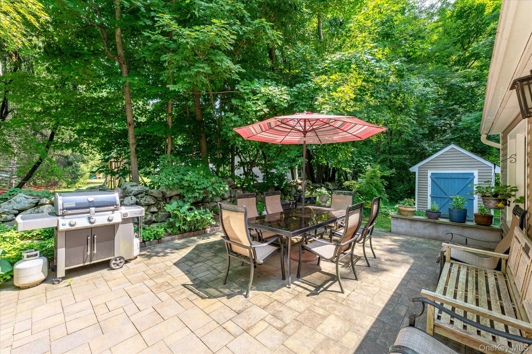 12 Lakeview Drive