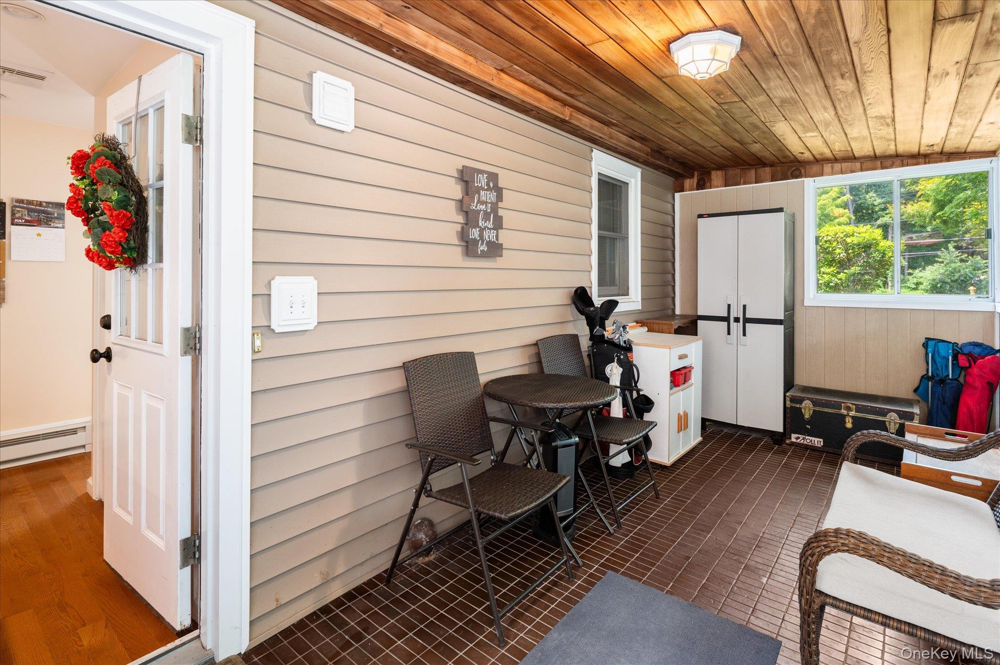 12 Lakeview Drive