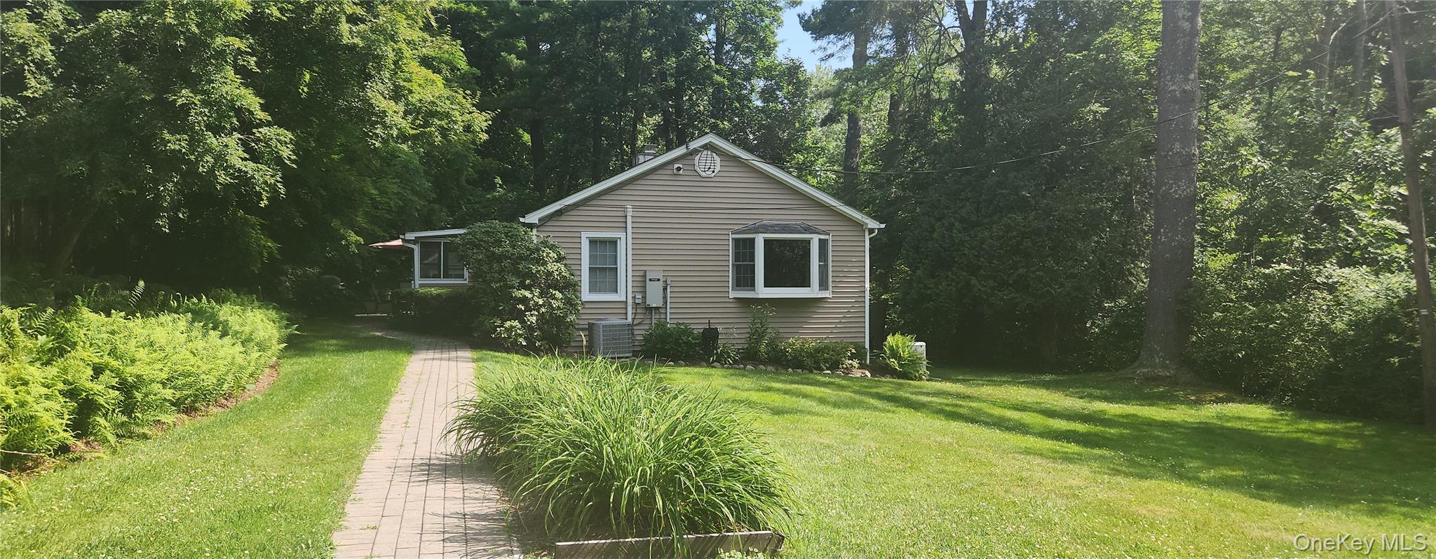 12 Lakeview Drive