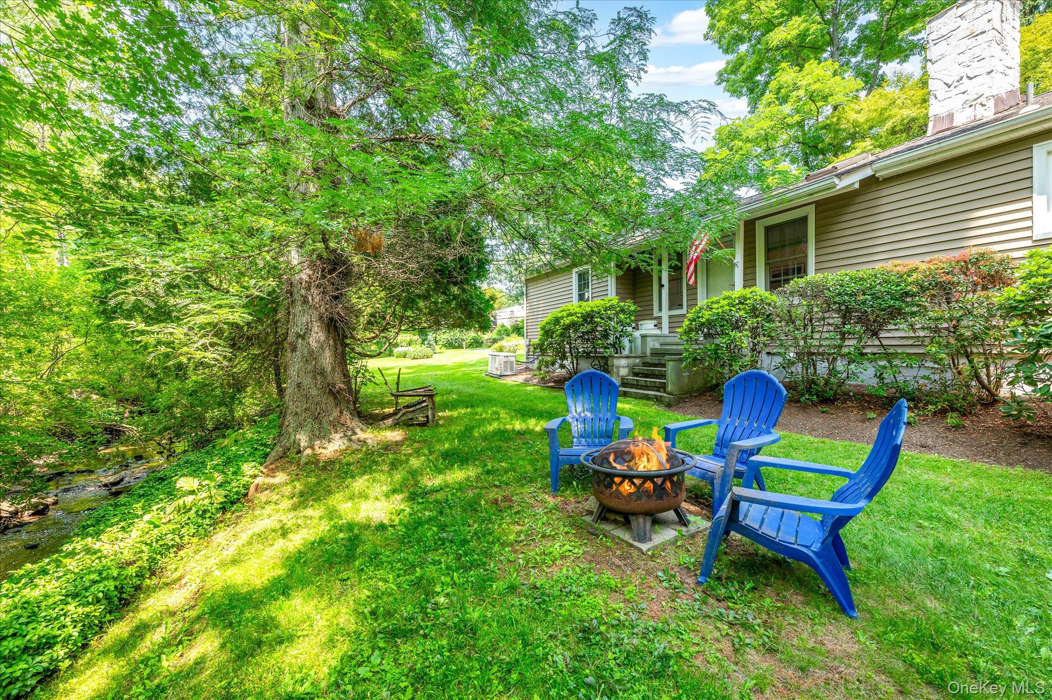 12 Lakeview Drive