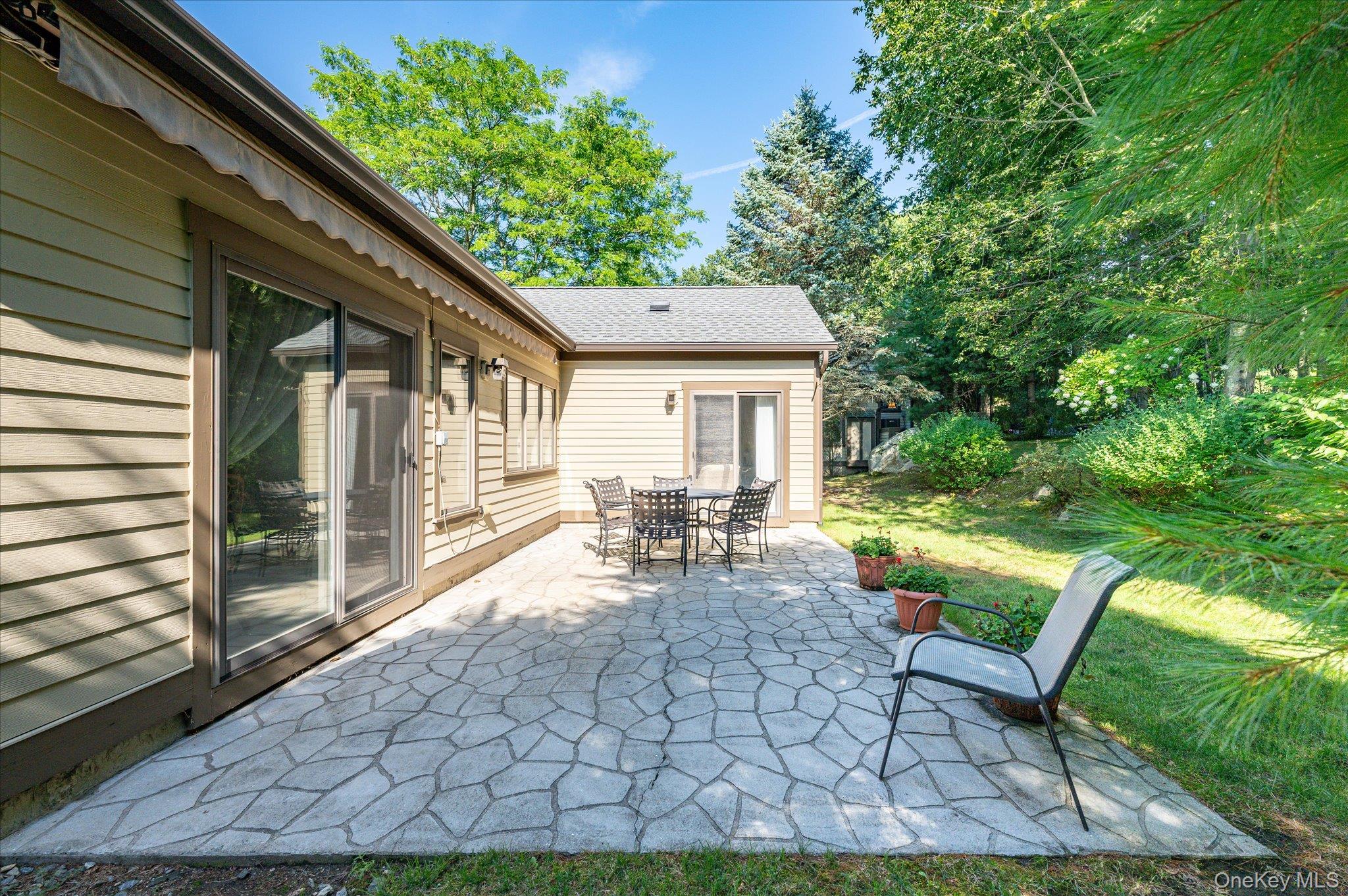 813 Heritage Hills
