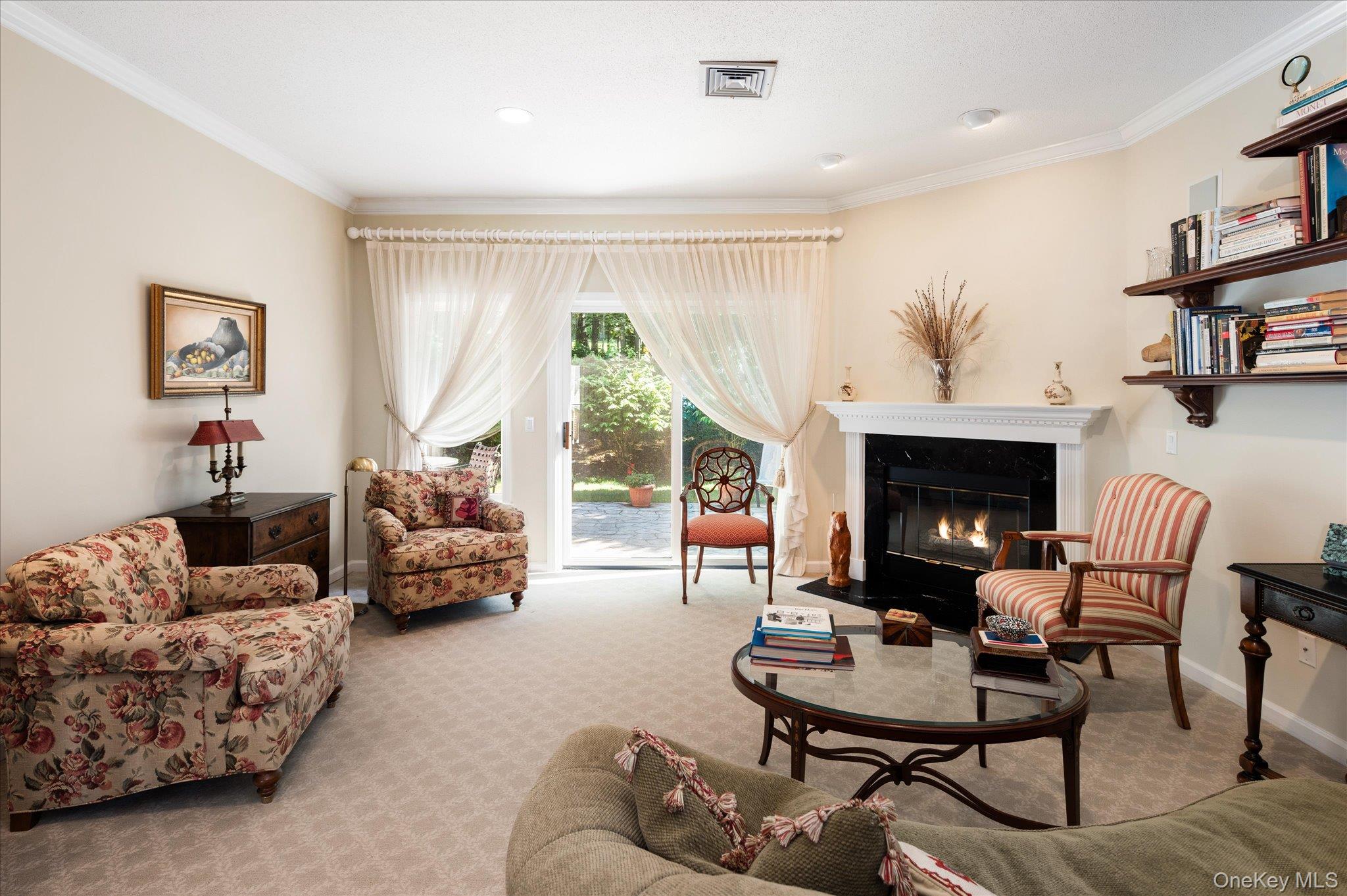 813 Heritage Hills