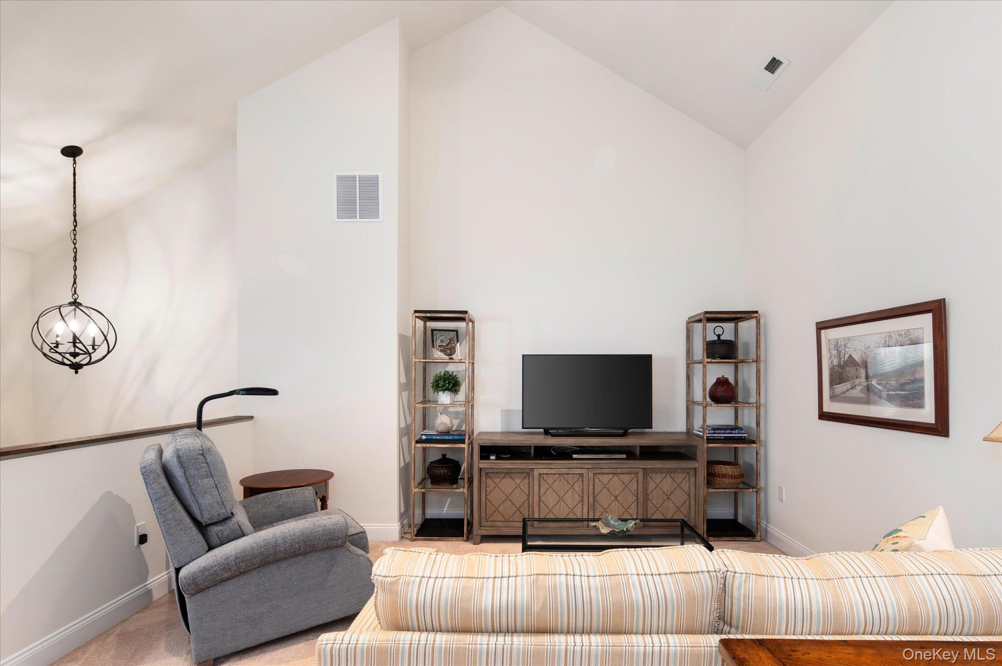 13 Bernheimer Lane