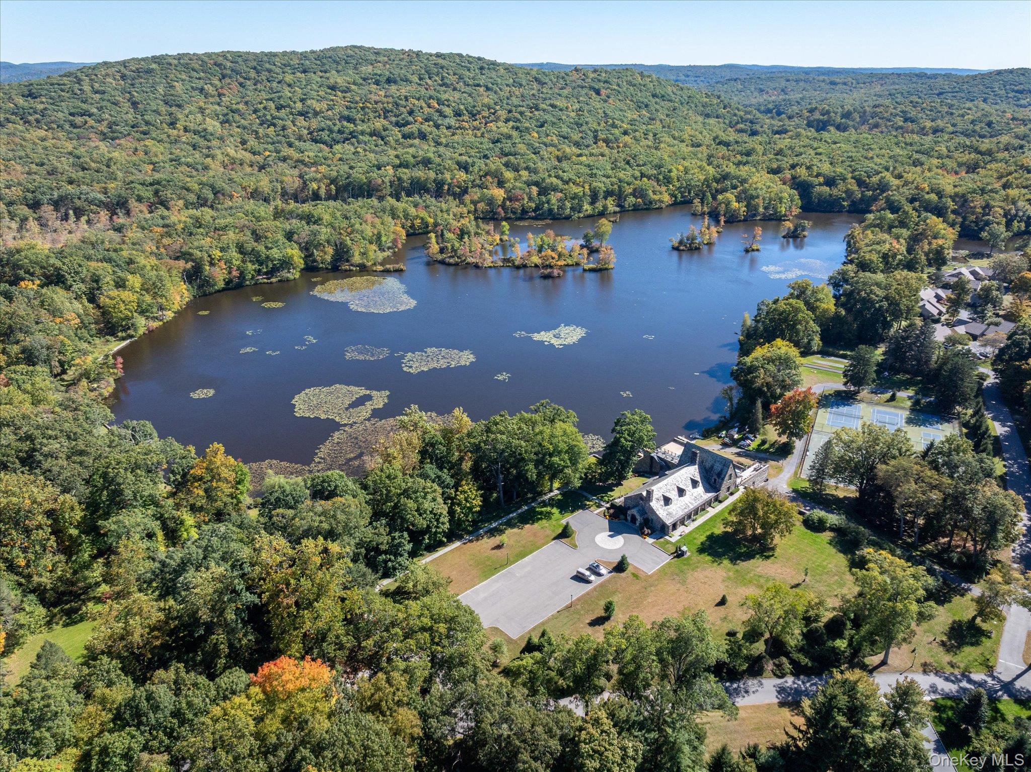 13 Bernheimer Lane
