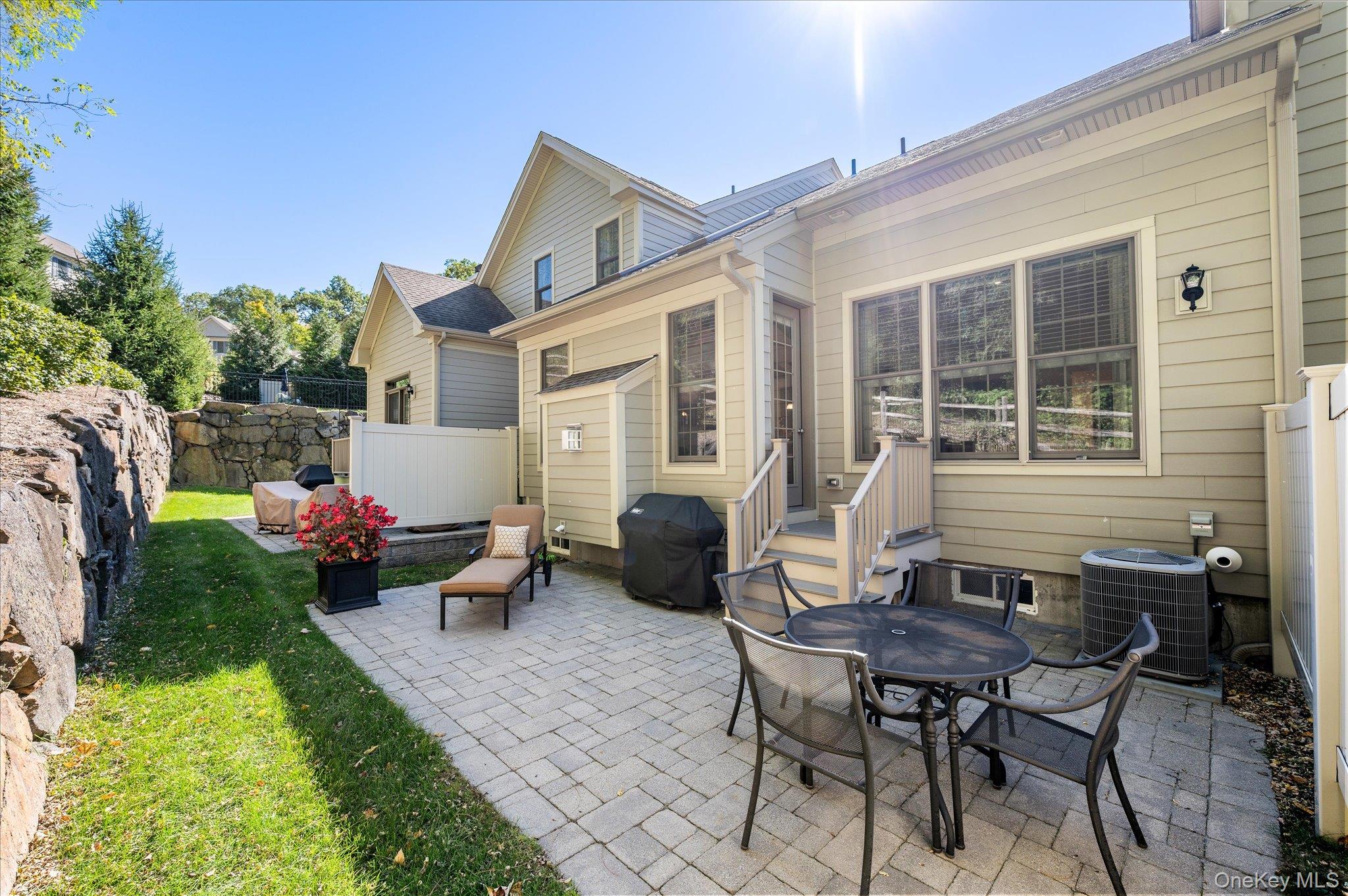 13 Bernheimer Lane