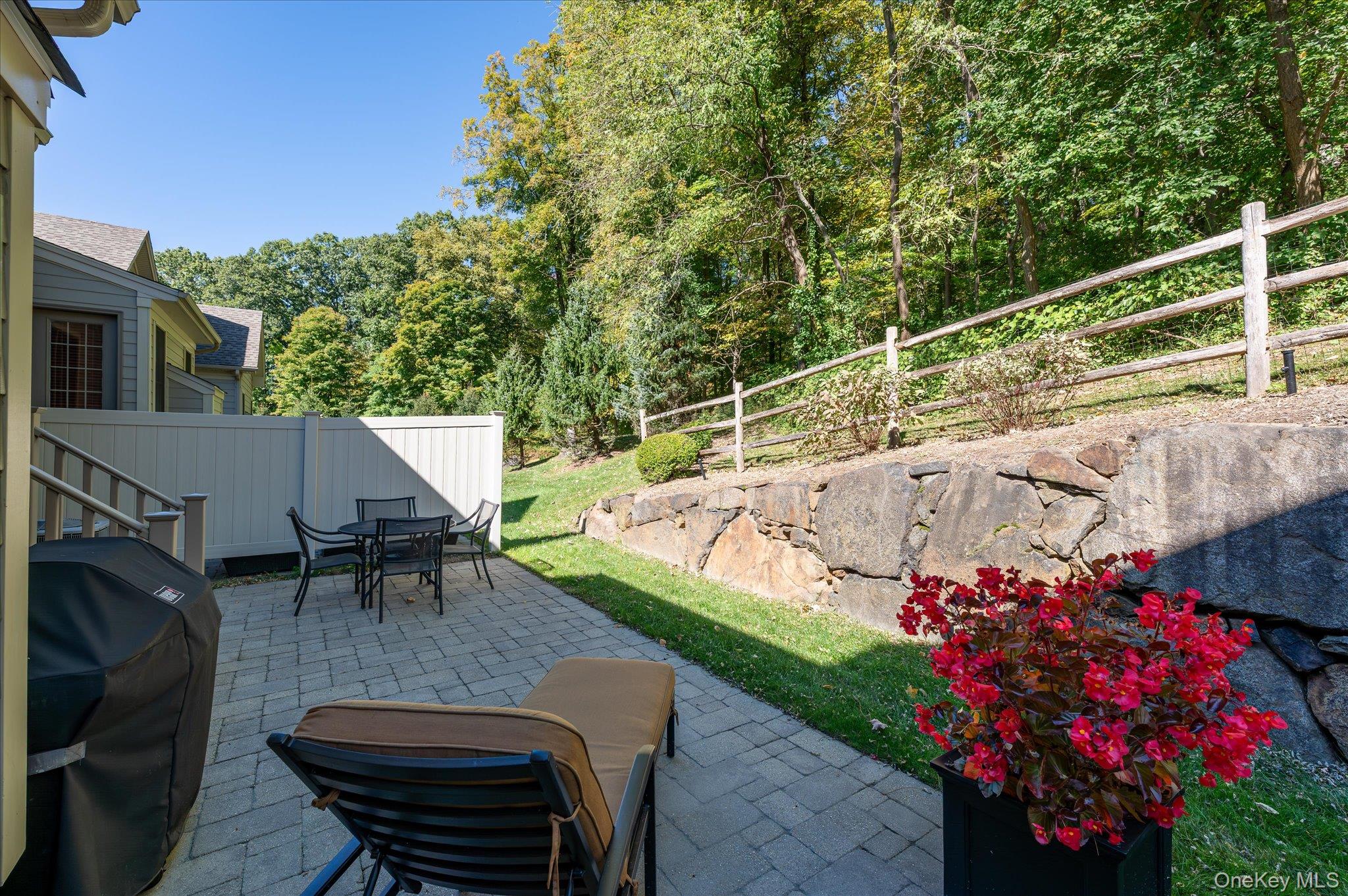 13 Bernheimer Lane