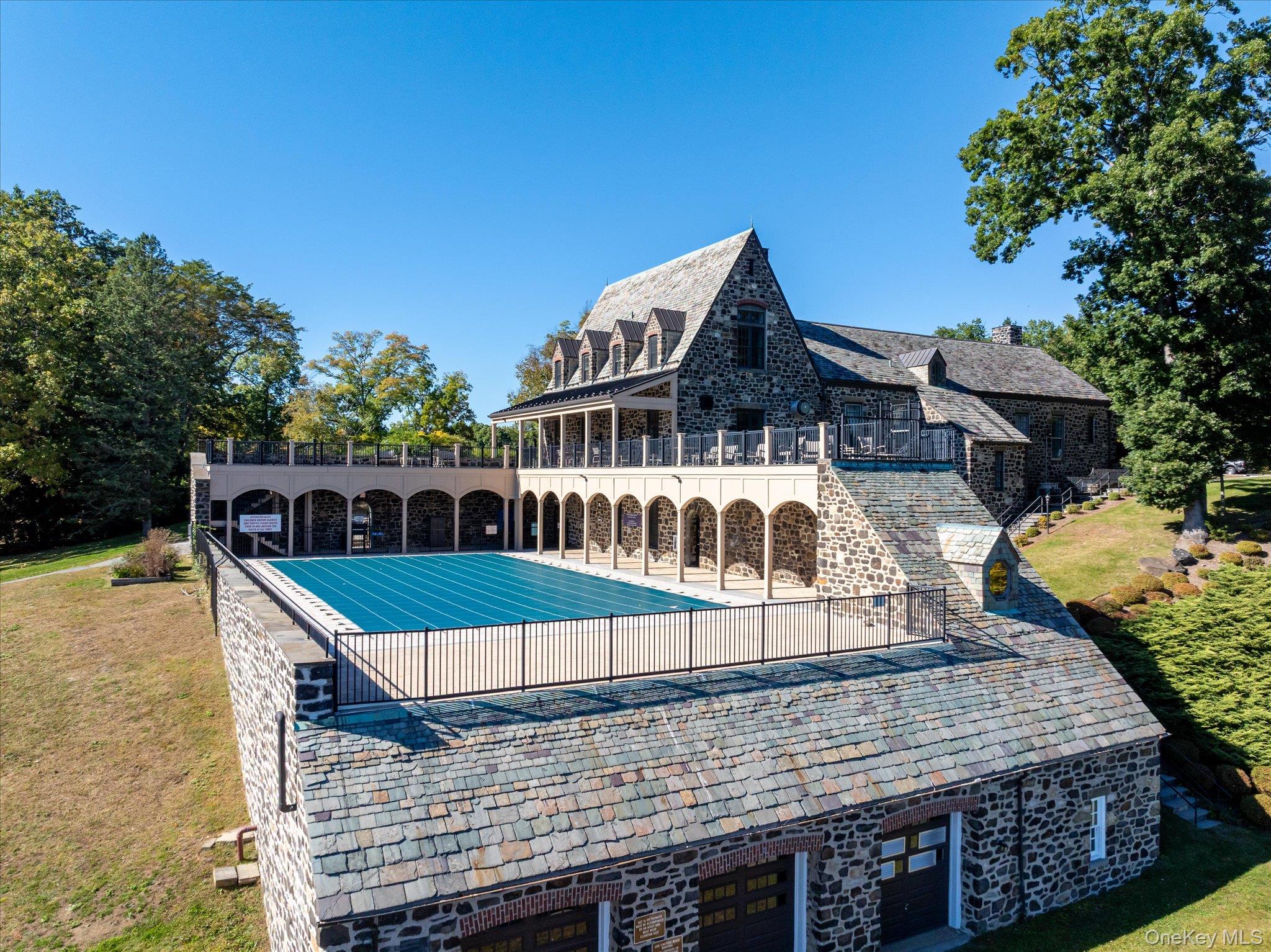 13 Bernheimer Lane
