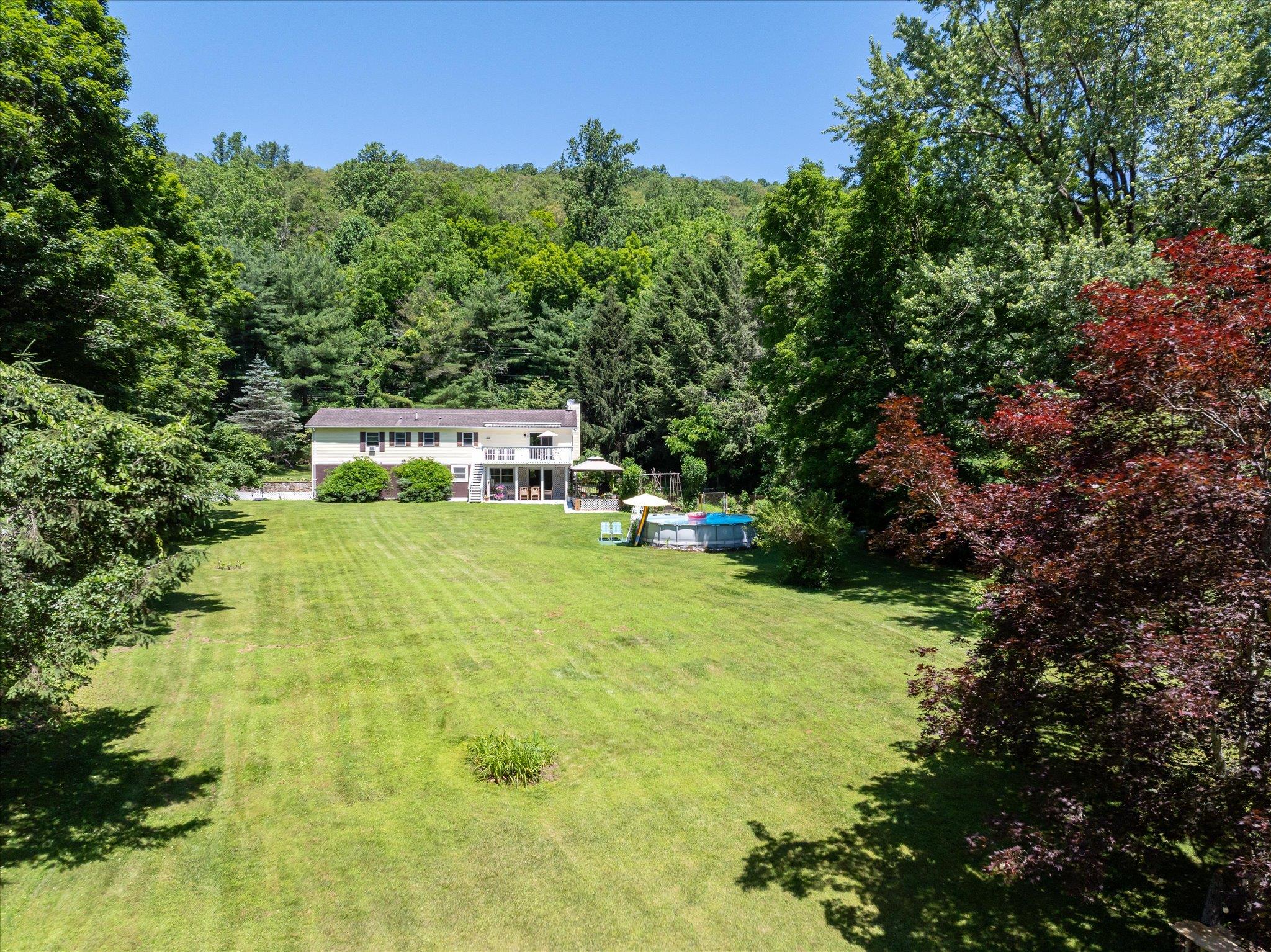 542 Peekskill Hollow Road