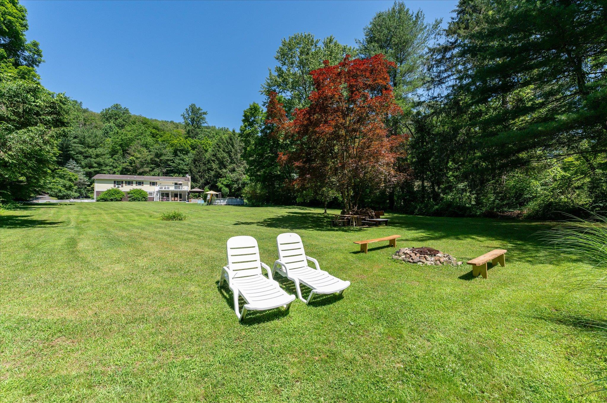 542 Peekskill Hollow Road