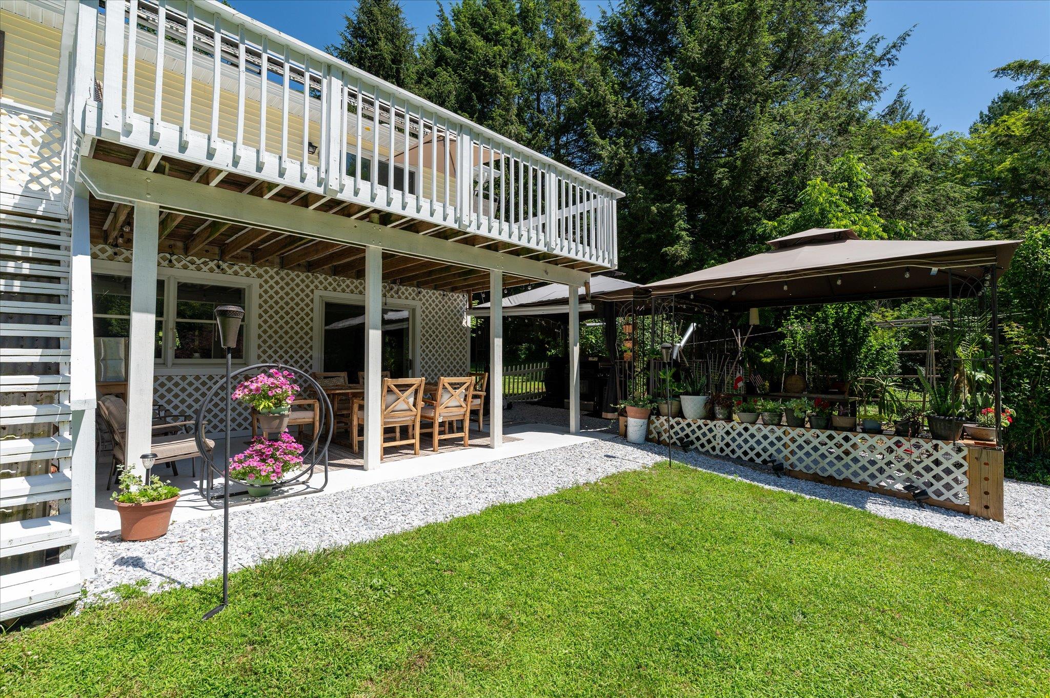 542 Peekskill Hollow Road