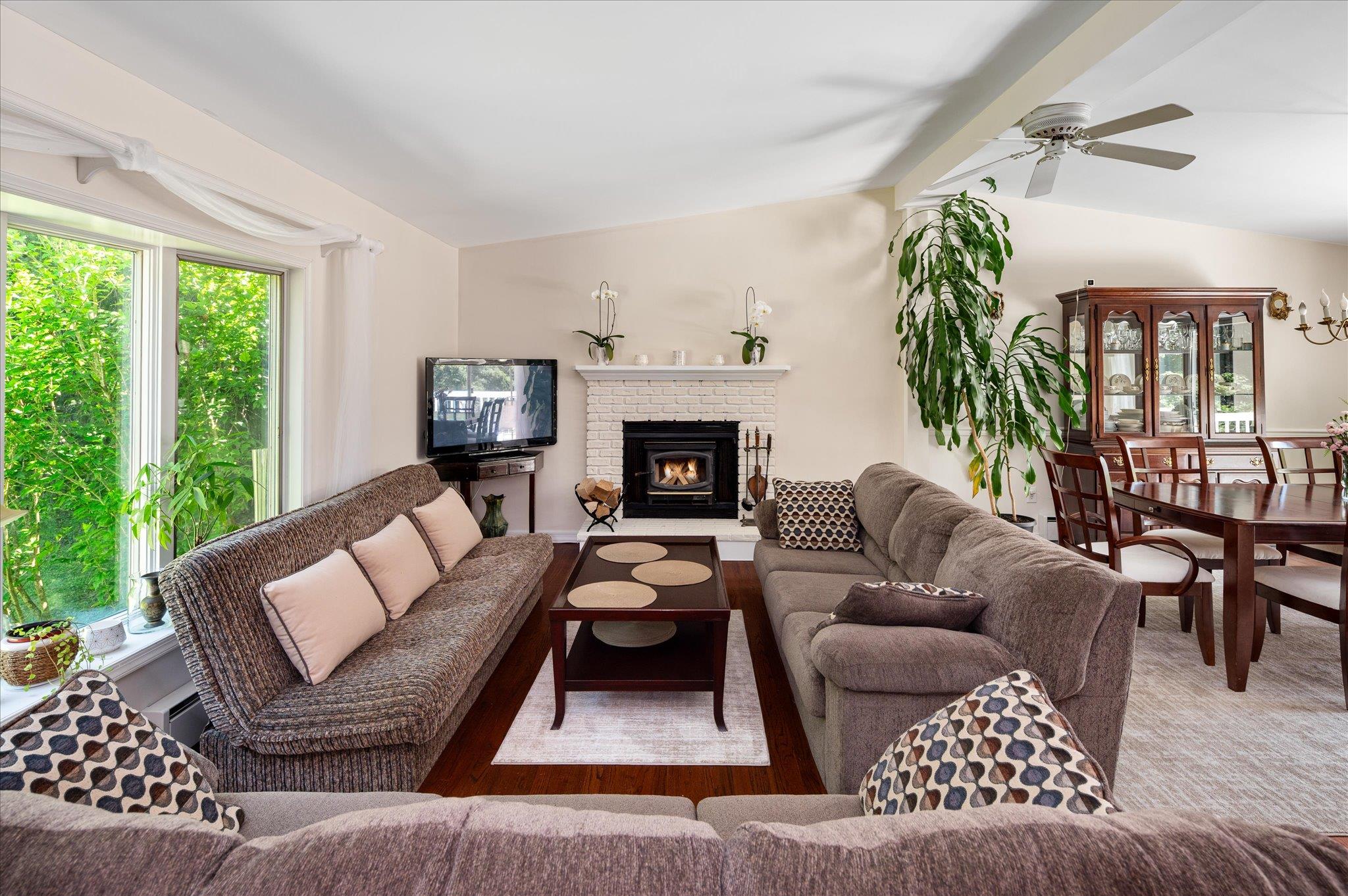 542 Peekskill Hollow Road