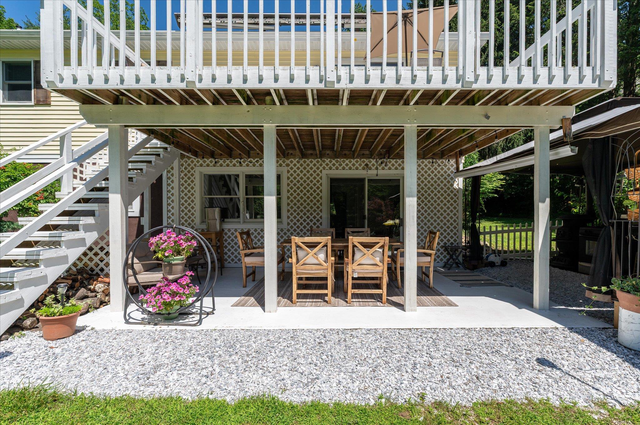 542 Peekskill Hollow Road